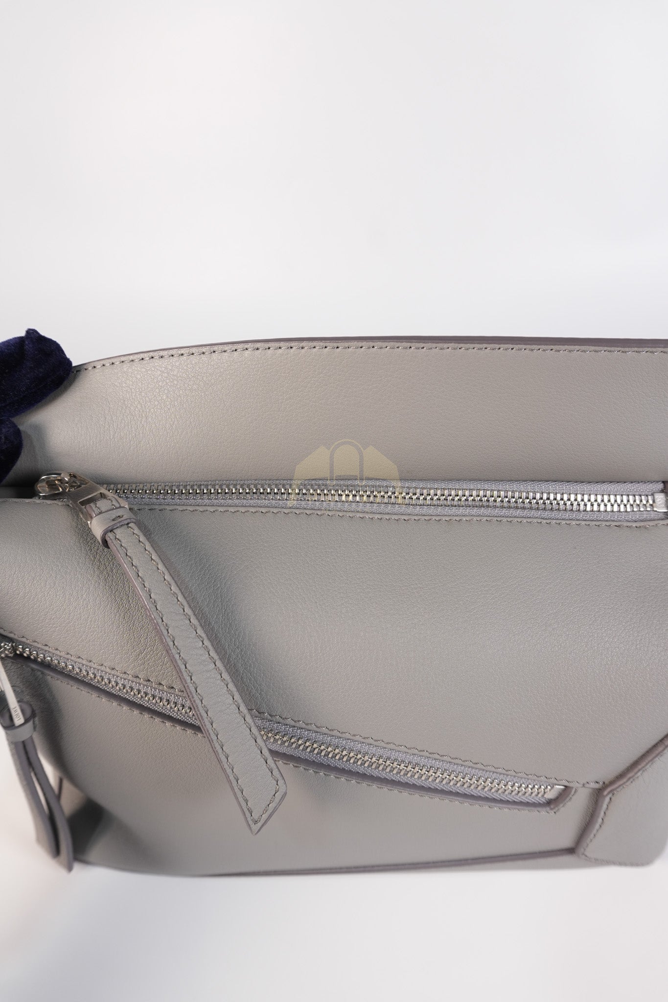 Puzzle Edge Bum Bag Small in Asphalt Gray Calfskin Leather | Purse Maison Luxury Bags Shop