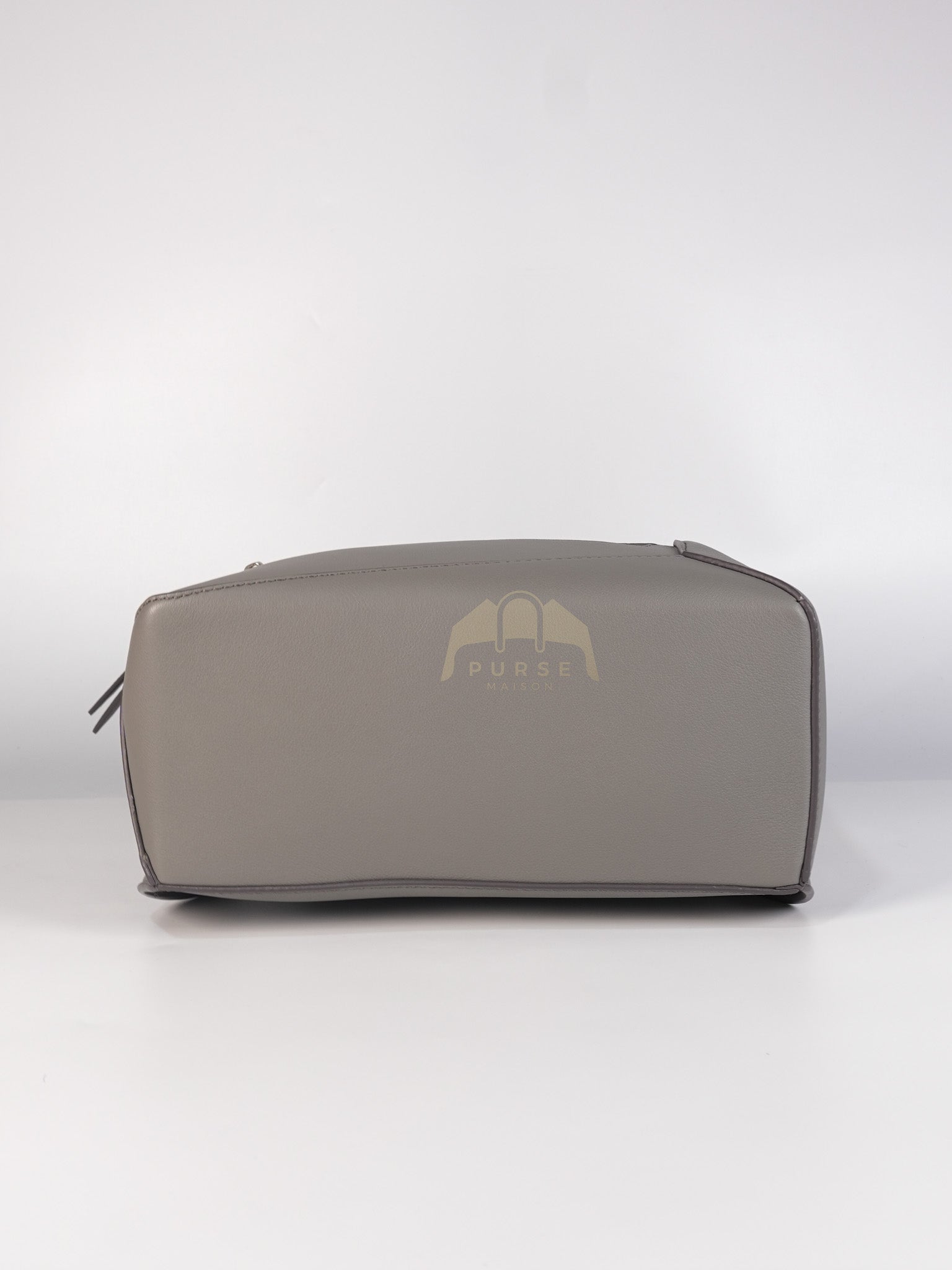 Puzzle Edge Bum Bag Small in Asphalt Gray Calfskin Leather | Purse Maison Luxury Bags Shop