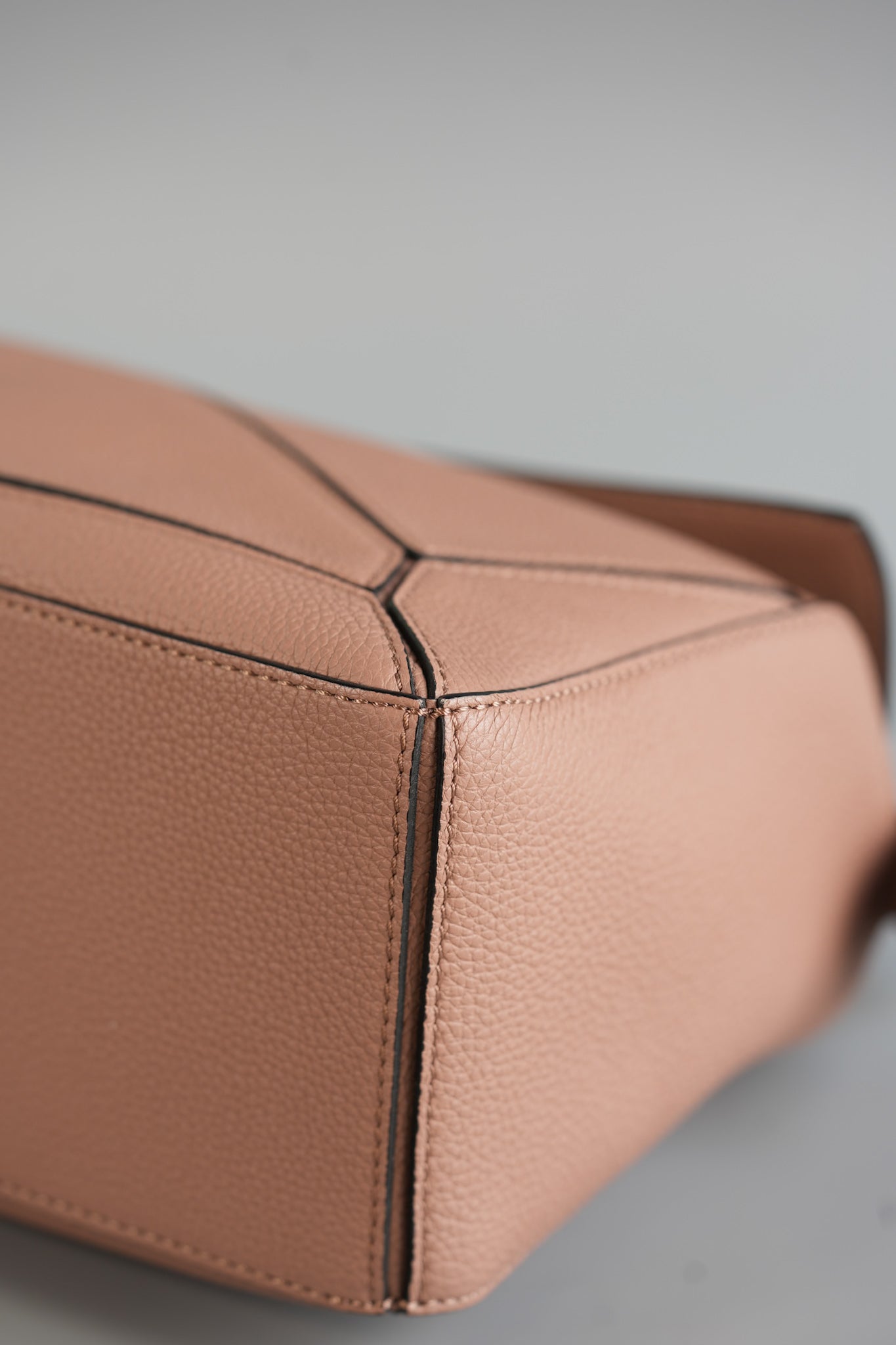 Puzzle Small Bag in Old Rose Grained Calfskin | Purse Maison Luxury Bags Shop