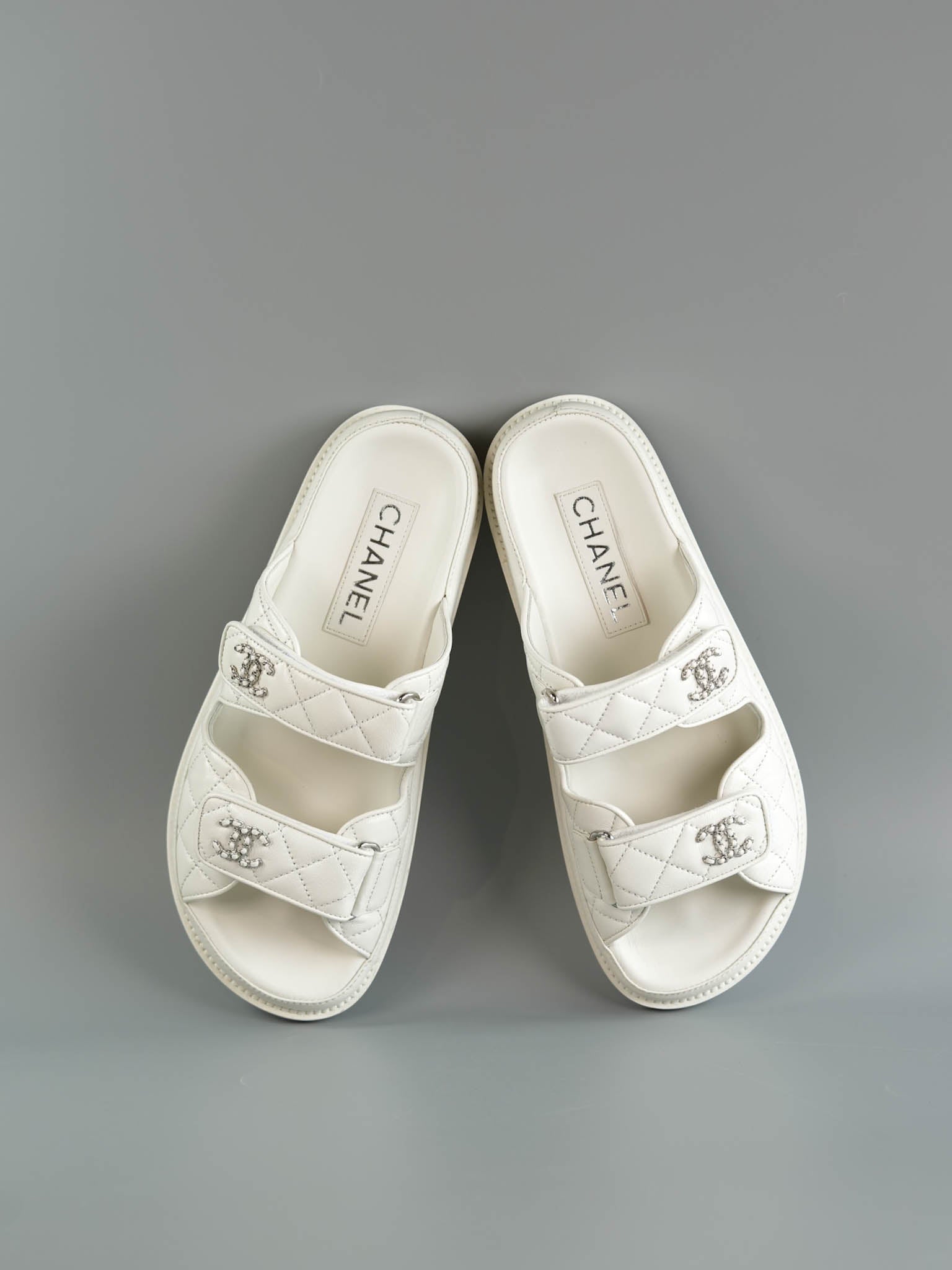 Quilted Dad Sandals White in Lambskin Leather Size 37 EU (26cm) | Purse Maison Luxury Bags Shop