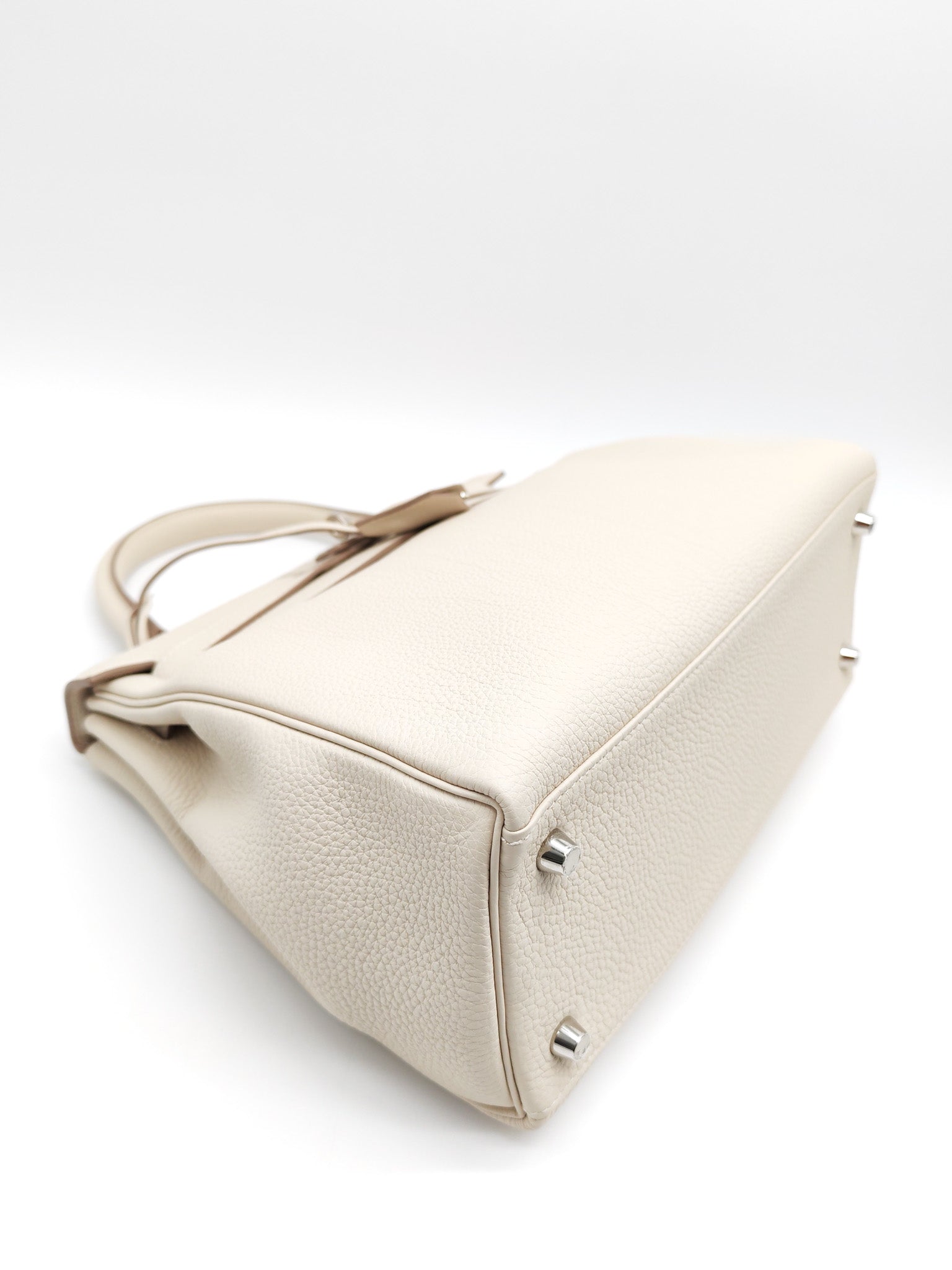 Kelly 28 Retourne in Craie Togo Leather and Palladium Hardware Stamp K (2025)