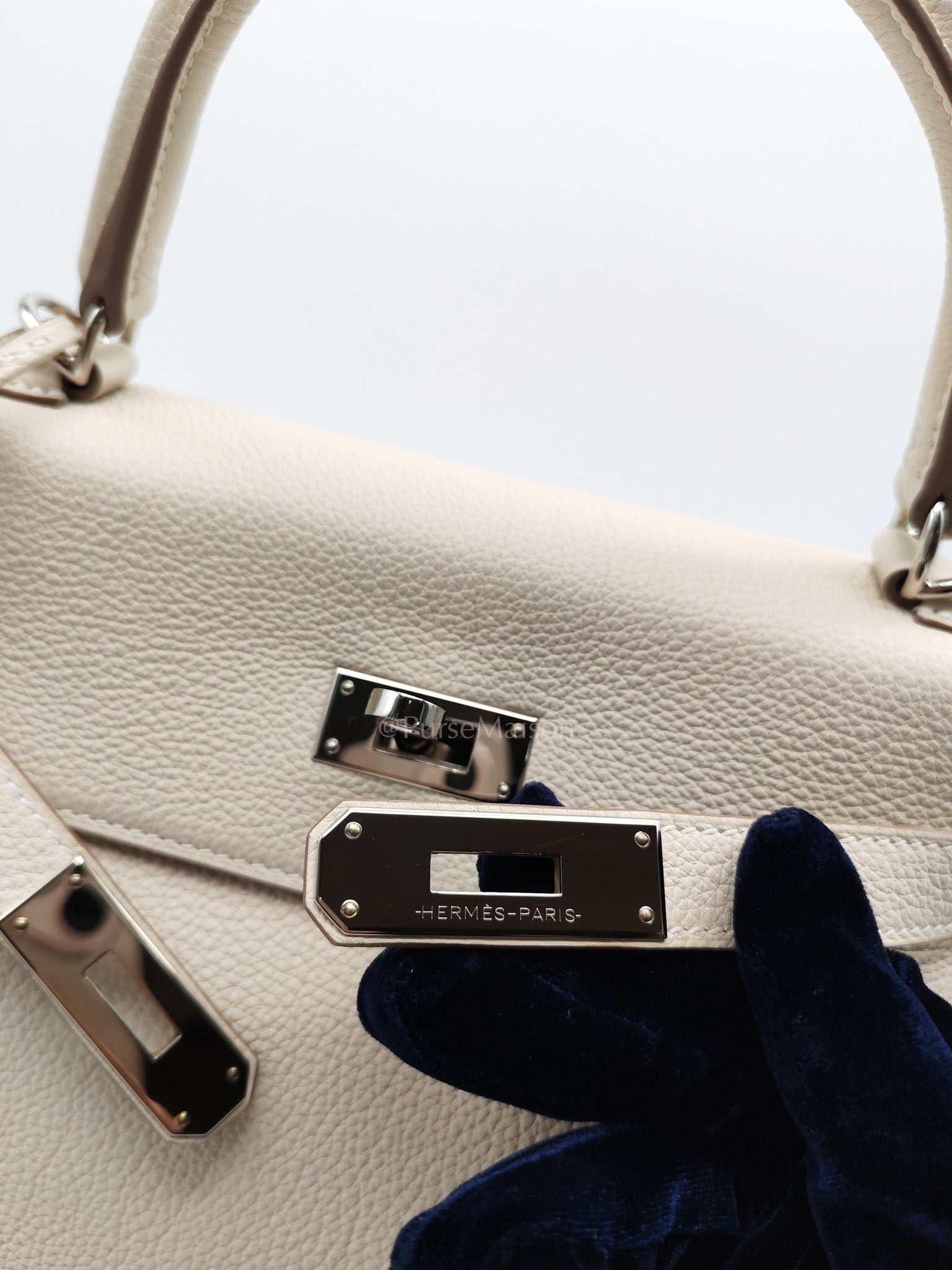Kelly 28 Retourne in Craie Togo Leather and Palladium Hardware Stamp K (2025)