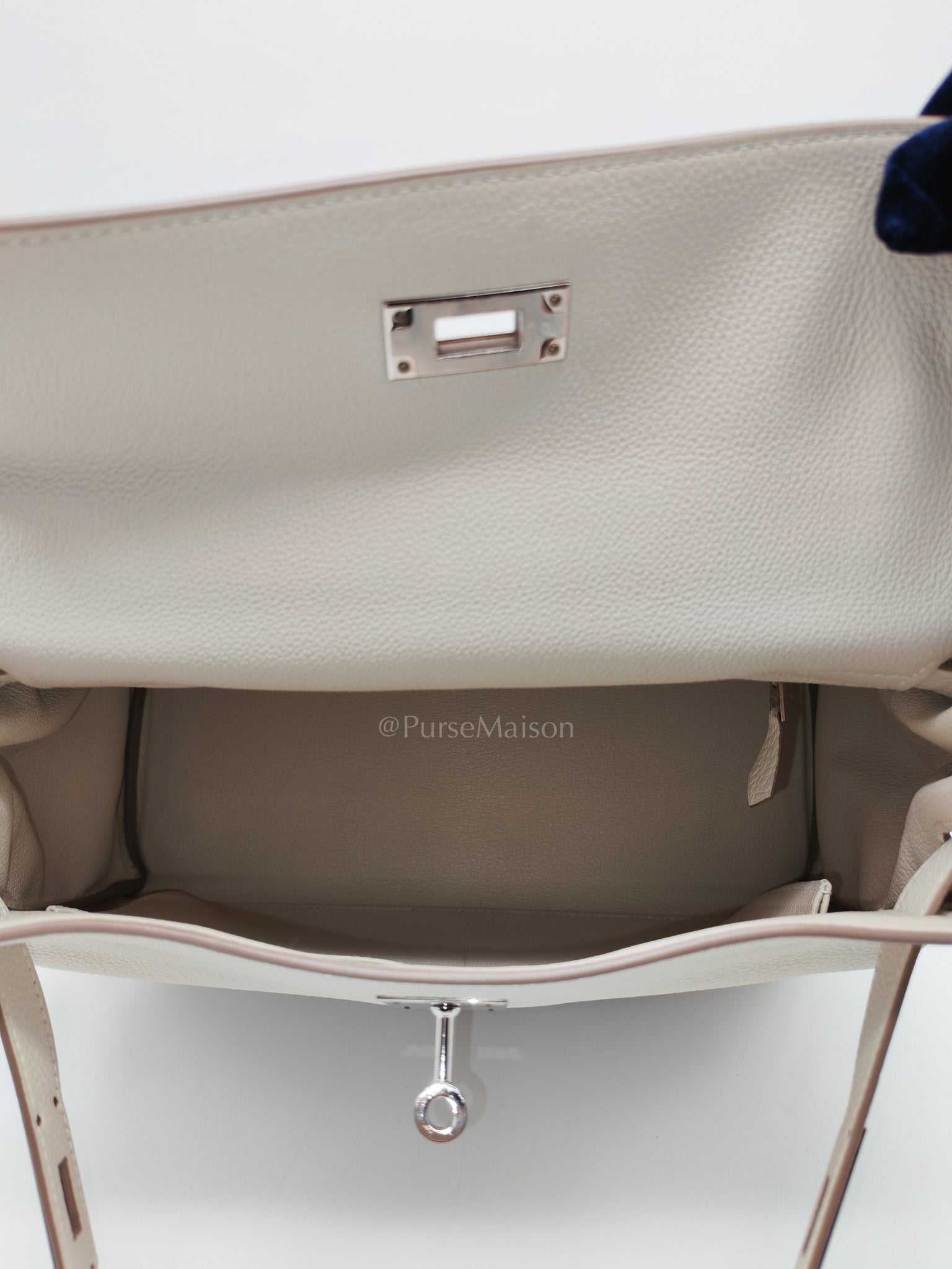 Kelly 28 Retourne in Craie Togo Leather and Palladium Hardware Stamp K (2025)