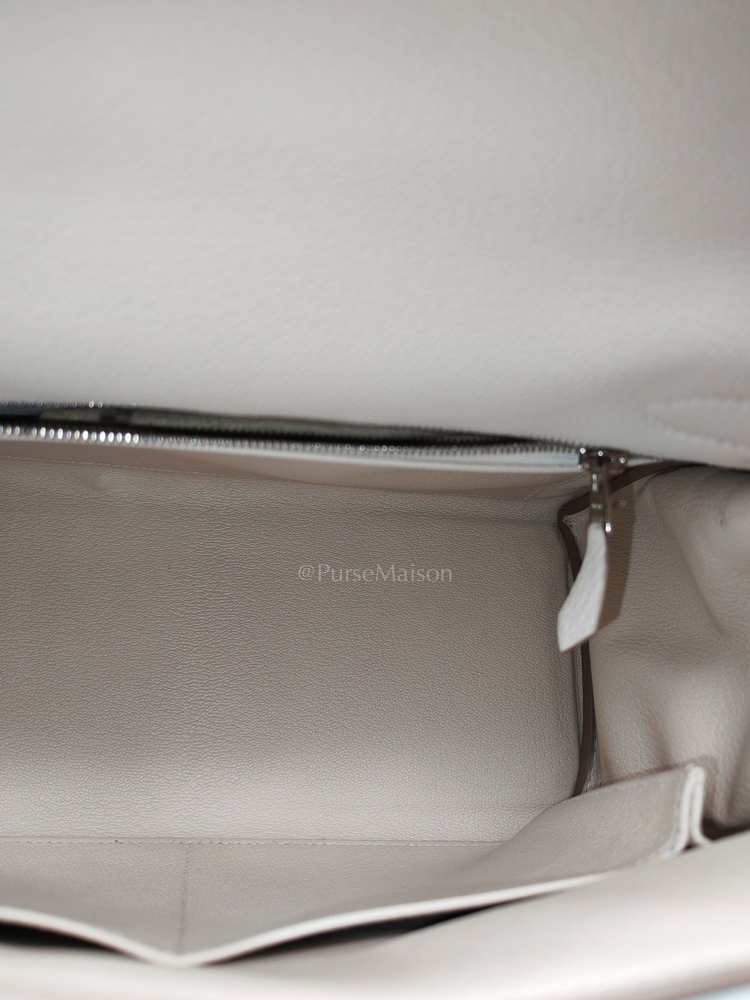 Kelly 28 Retourne in Craie Togo Leather and Palladium Hardware Stamp K (2025)