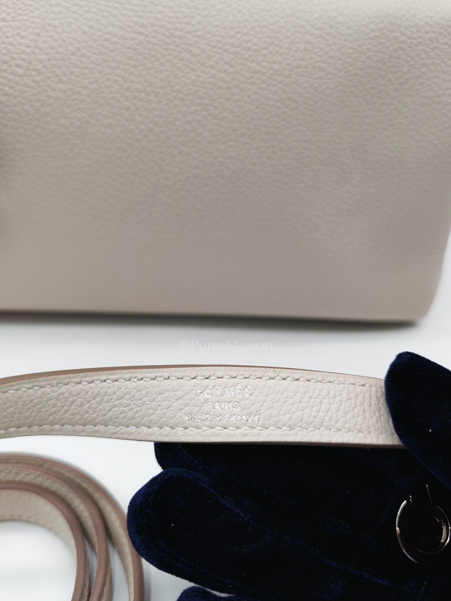 Kelly 28 Retourne in Craie Togo Leather and Palladium Hardware Stamp K (2025)