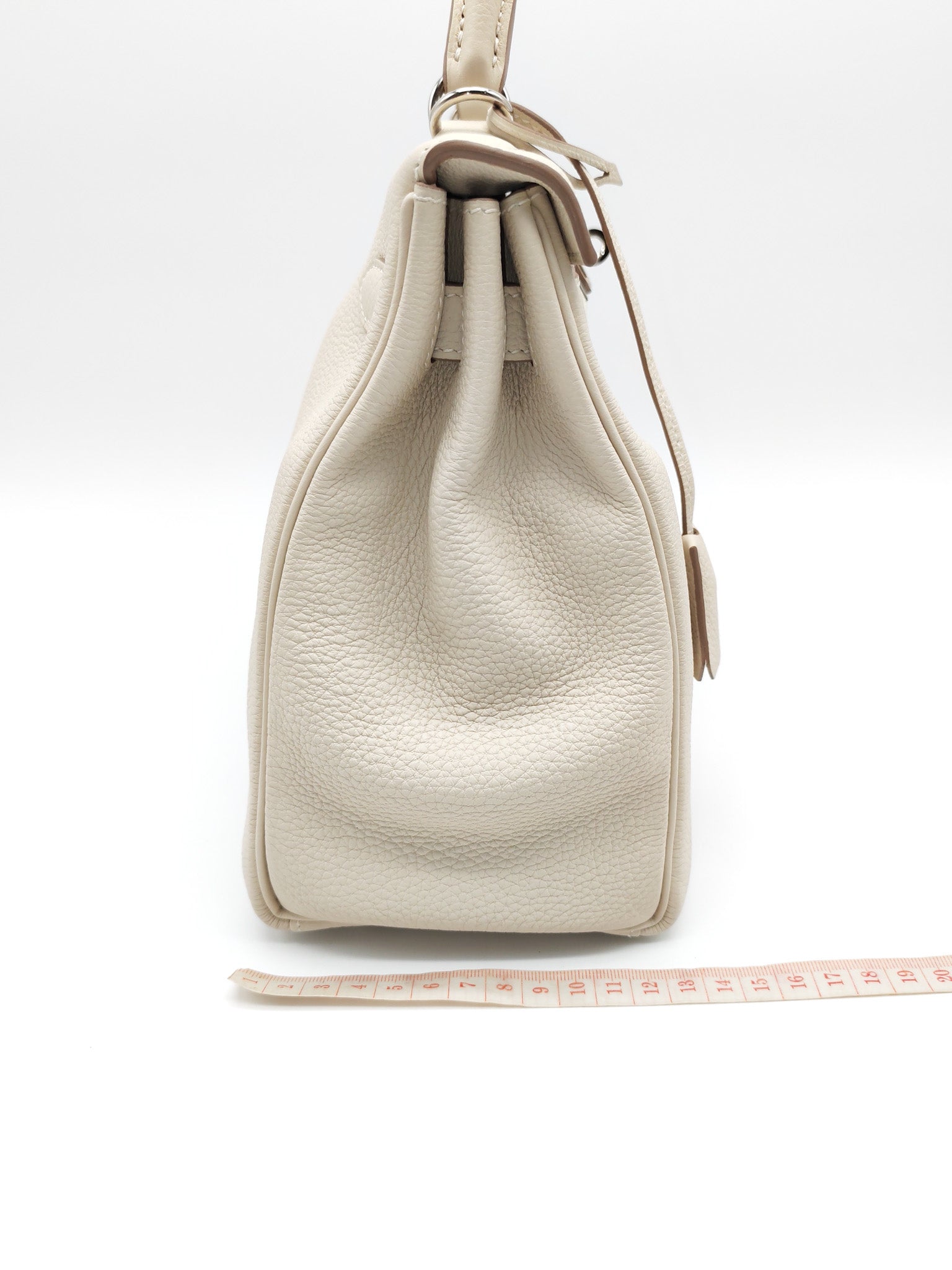 Kelly 28 Retourne in Craie Togo Leather and Palladium Hardware Stamp K (2025)