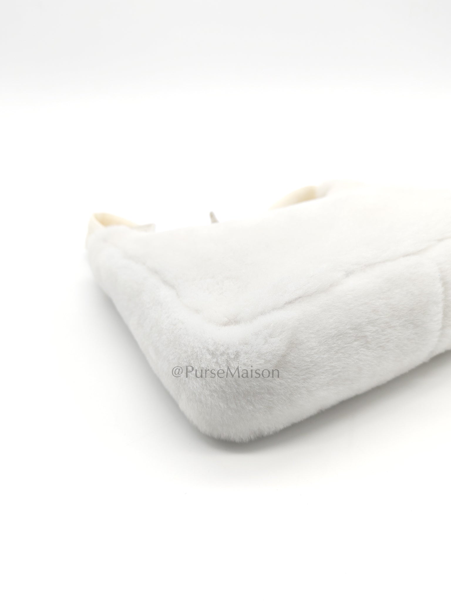 Re-edition 2000 Shearling in Off-White Wool Shoulder Bag | Purse Maison Luxury Bags Shop