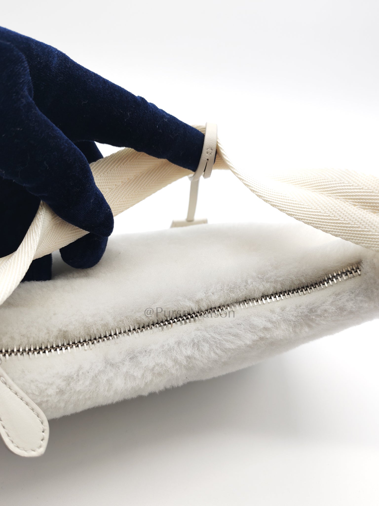 Re-edition 2000 Shearling in Off-White Wool Shoulder Bag | Purse Maison Luxury Bags Shop