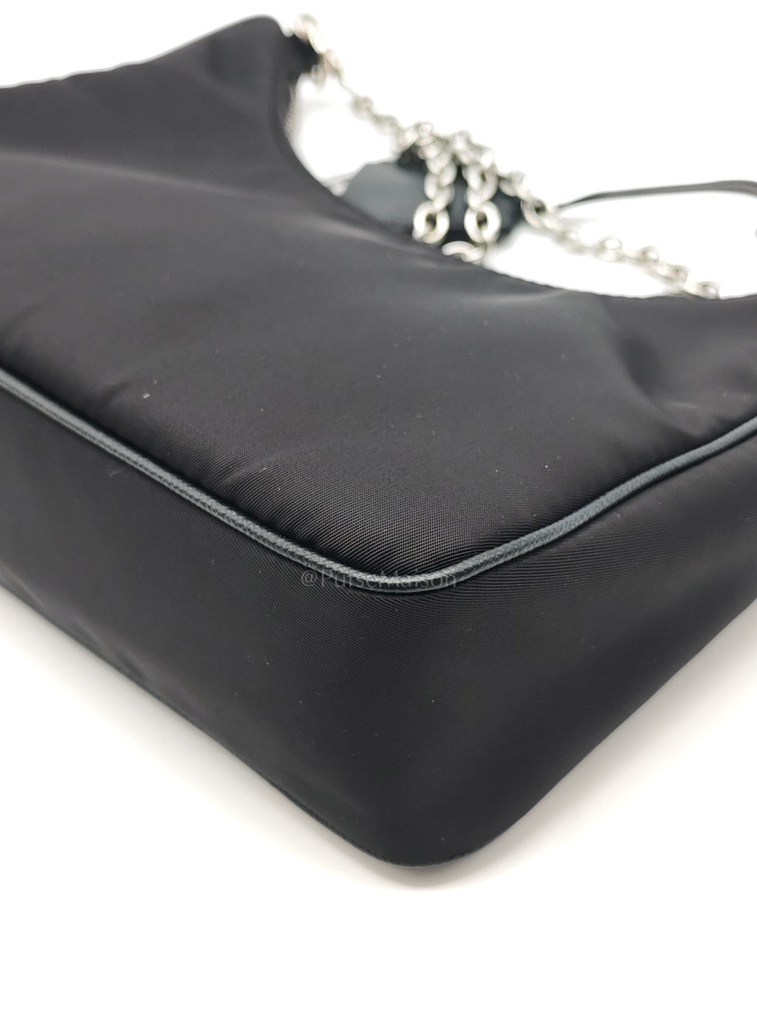 Re-Edition 2005 in Black Nylon Shoulder Bag | Purse Maison Luxury Bags Shop