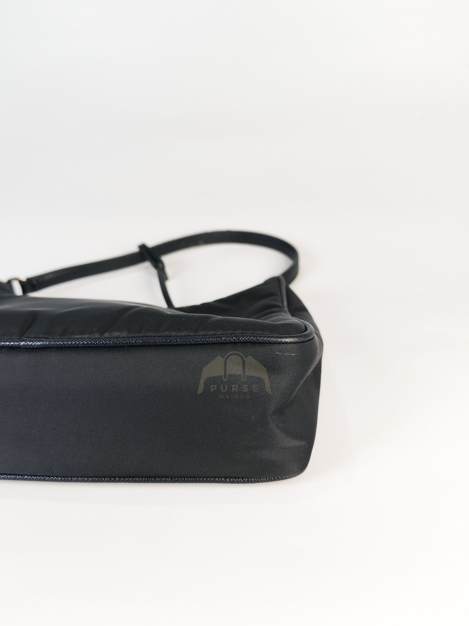 Re-Edition 2005 Shoulder Bag in Black Tessuto Nylon & Silver Hardware | Purse Maison Luxury Bags Shop