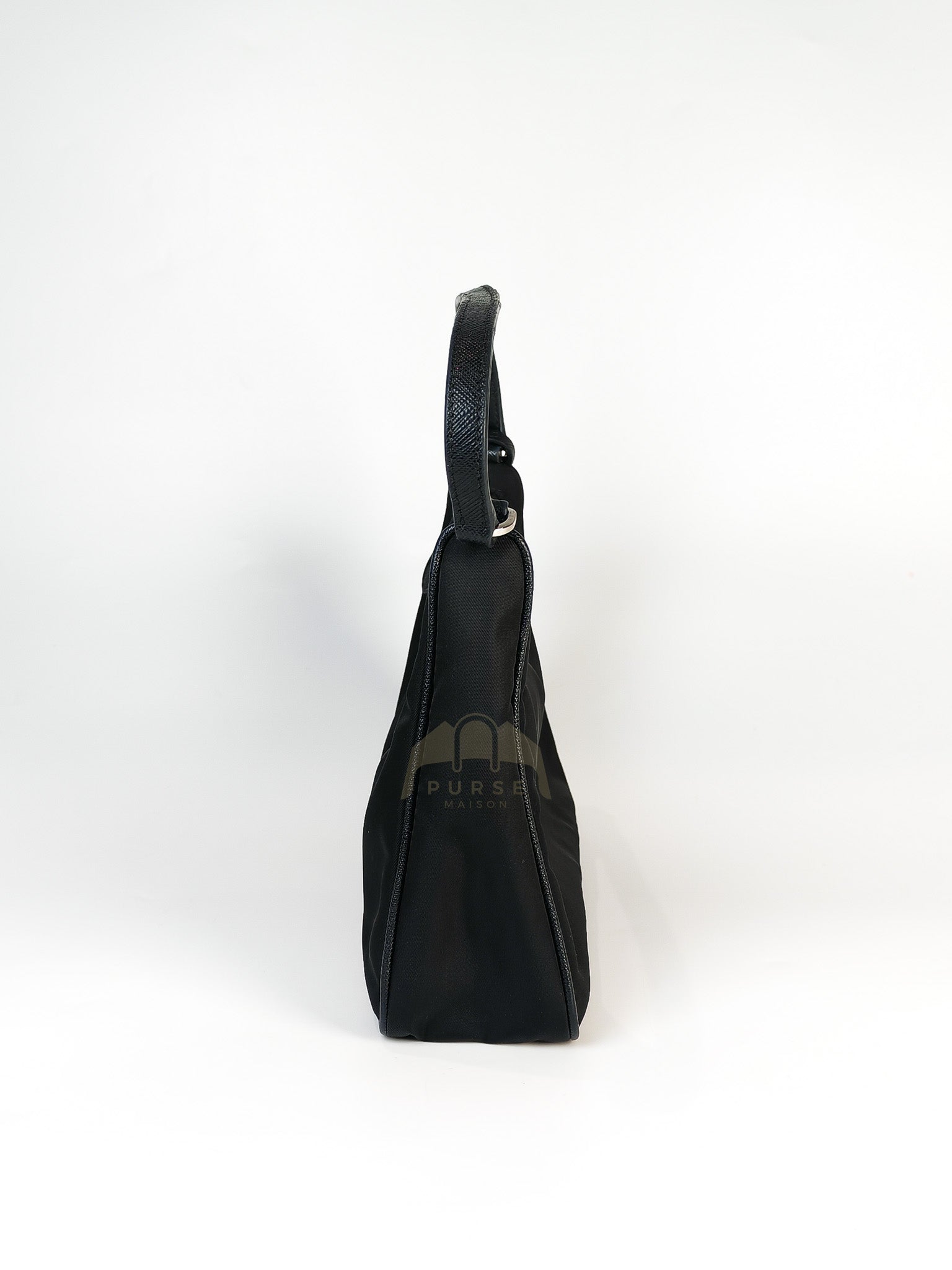 Re-Edition 2005 Shoulder Bag in Black Tessuto Nylon & Silver Hardware | Purse Maison Luxury Bags Shop