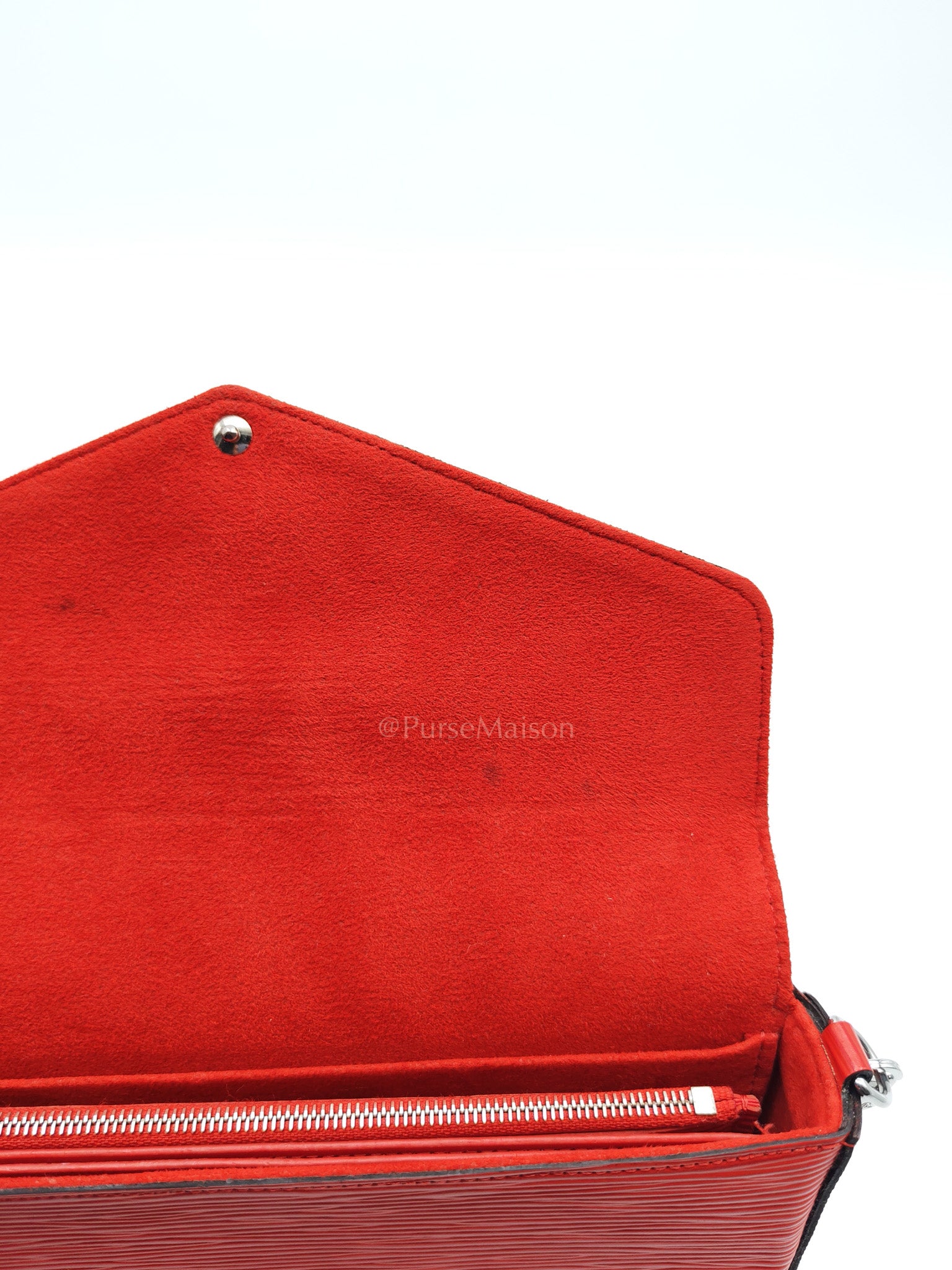 Felicie GM in Red Epi Leather Silver Hardware (Date code: TJ0117)