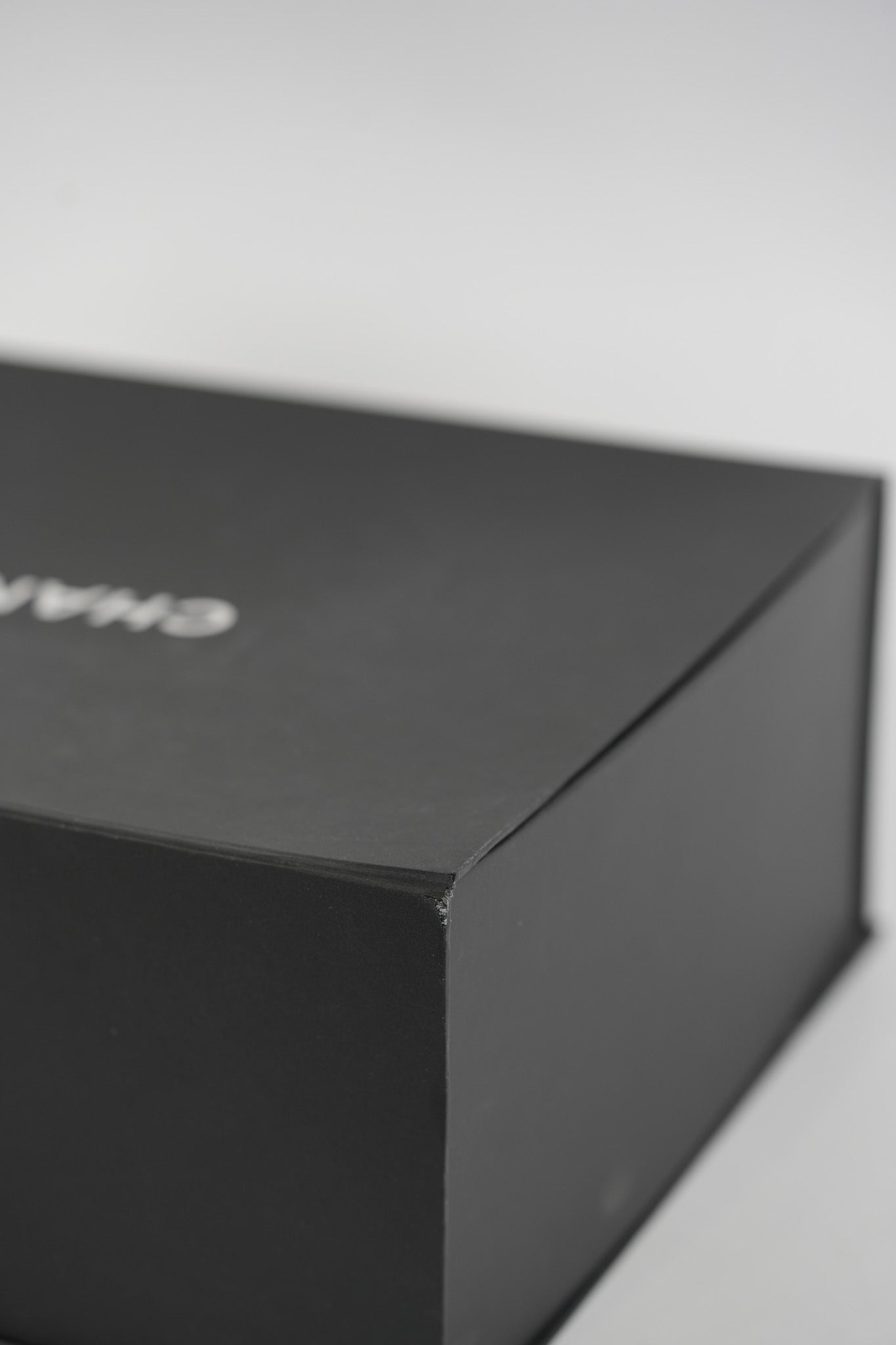 Reissue 2.55 Size 226 (Medium) in Black Quilted Calfskin Leather & Gold Hardware Series 21 | Purse Maison Luxury Bags Shop