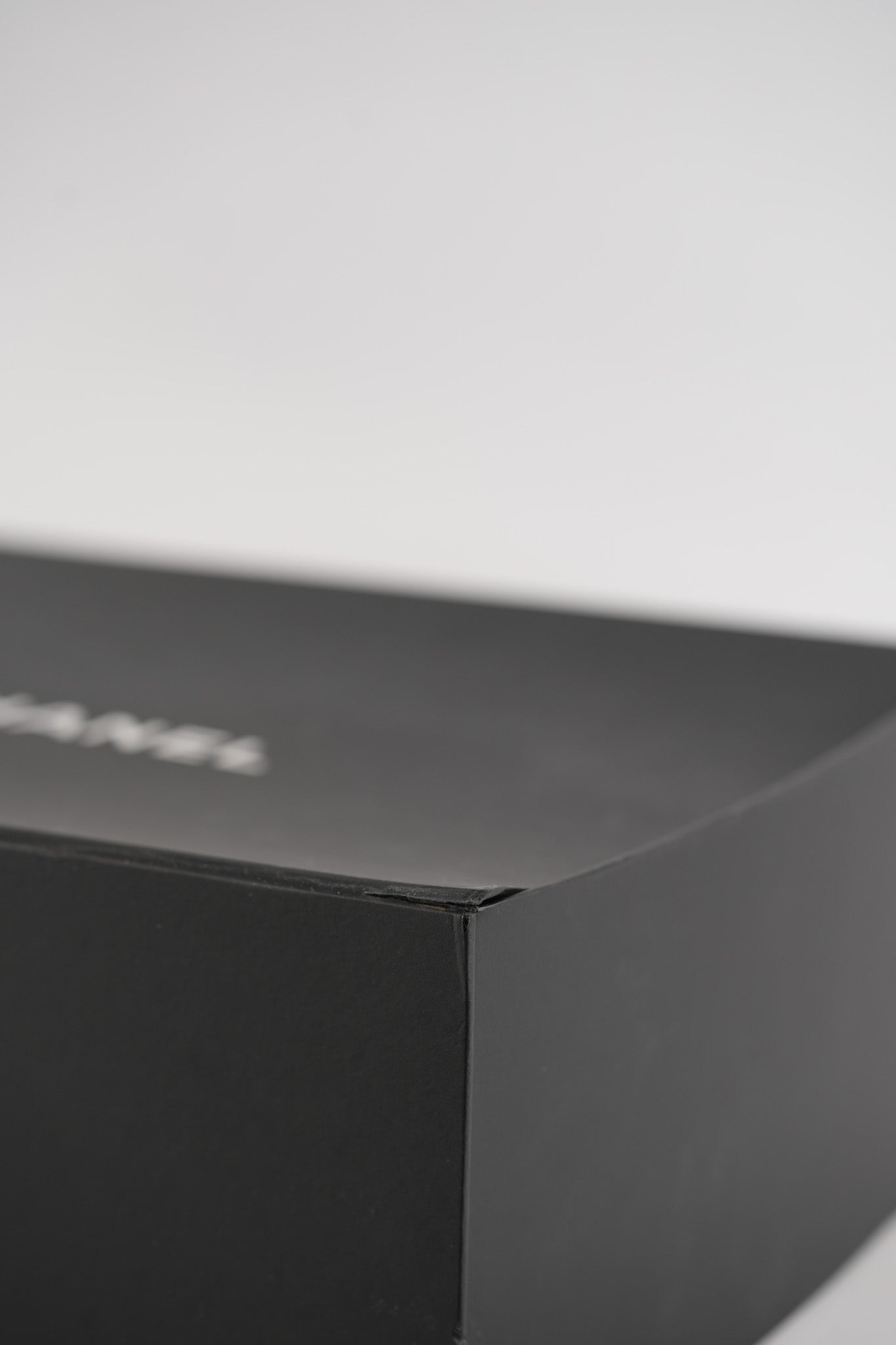 Reissue 2.55 Size 226 (Medium) in Black Quilted Calfskin Leather & Gold Hardware Series 21 | Purse Maison Luxury Bags Shop