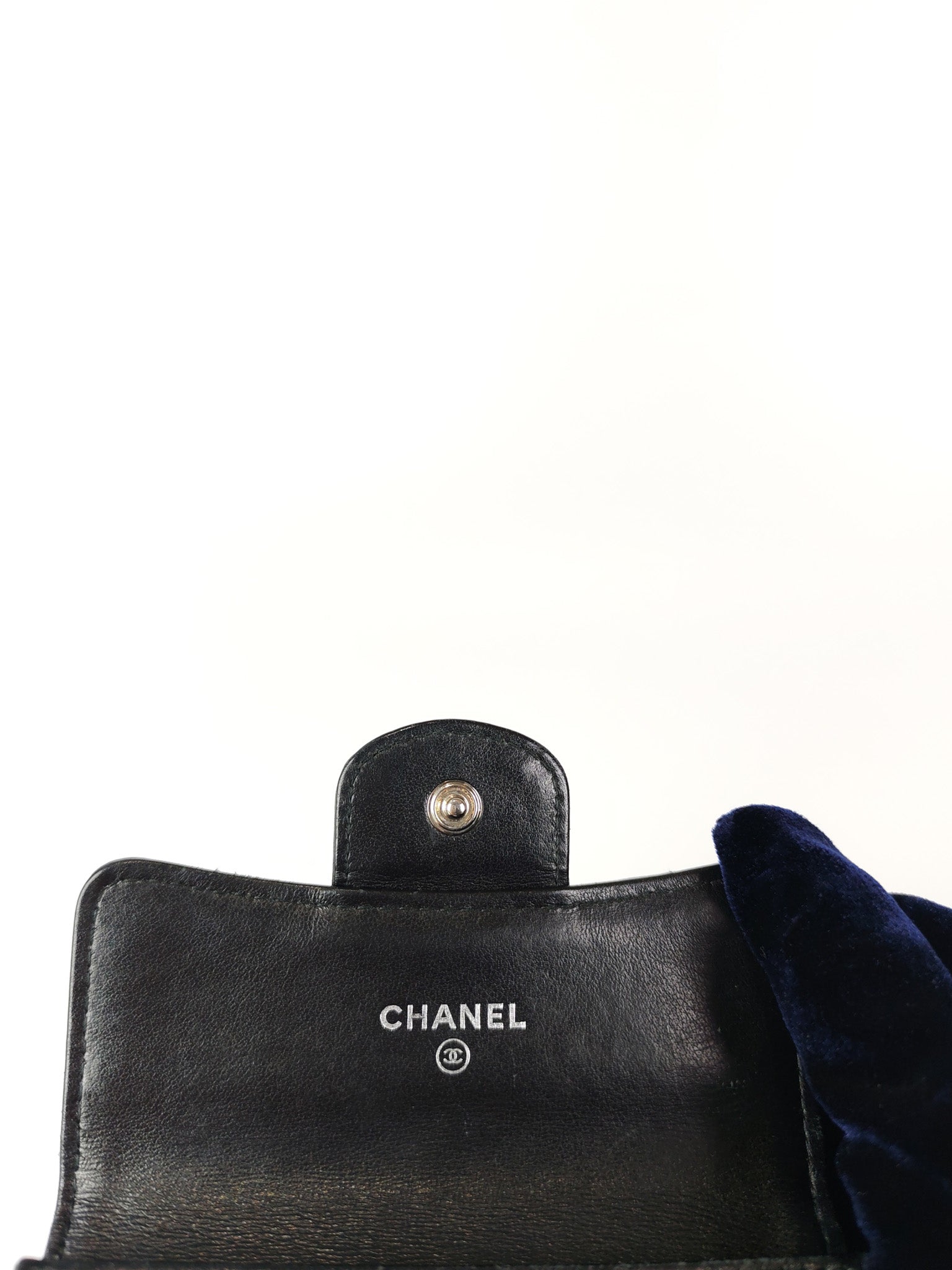 Reissue Flap Card Holder So Black in Distressed Calfskin Leather Series 24 | Purse Maison Luxury Bags Shop