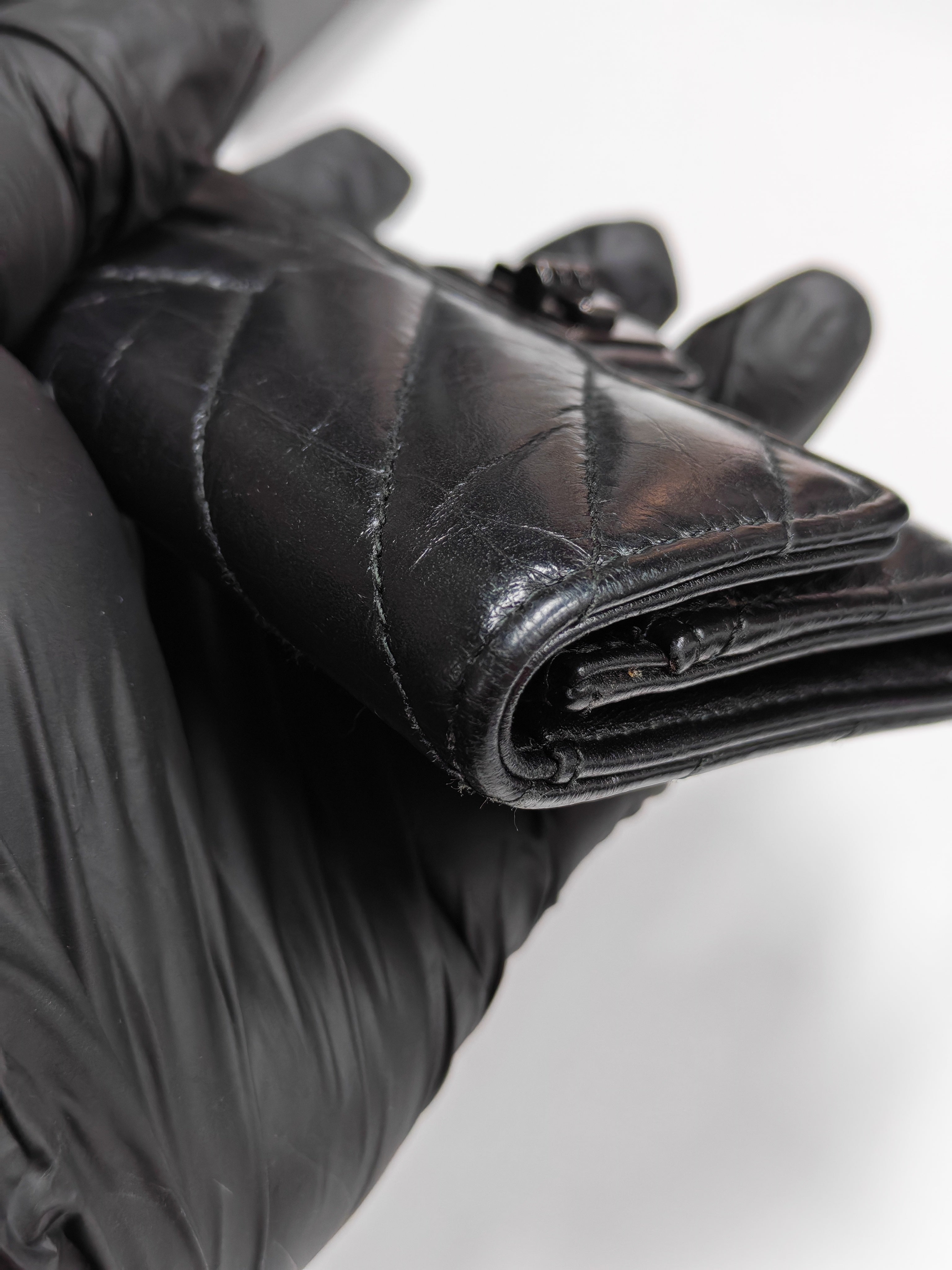 Reissue Flap Card Holder So Black in Distressed Calfskin Leather Series 24 | Purse Maison Luxury Bags Shop