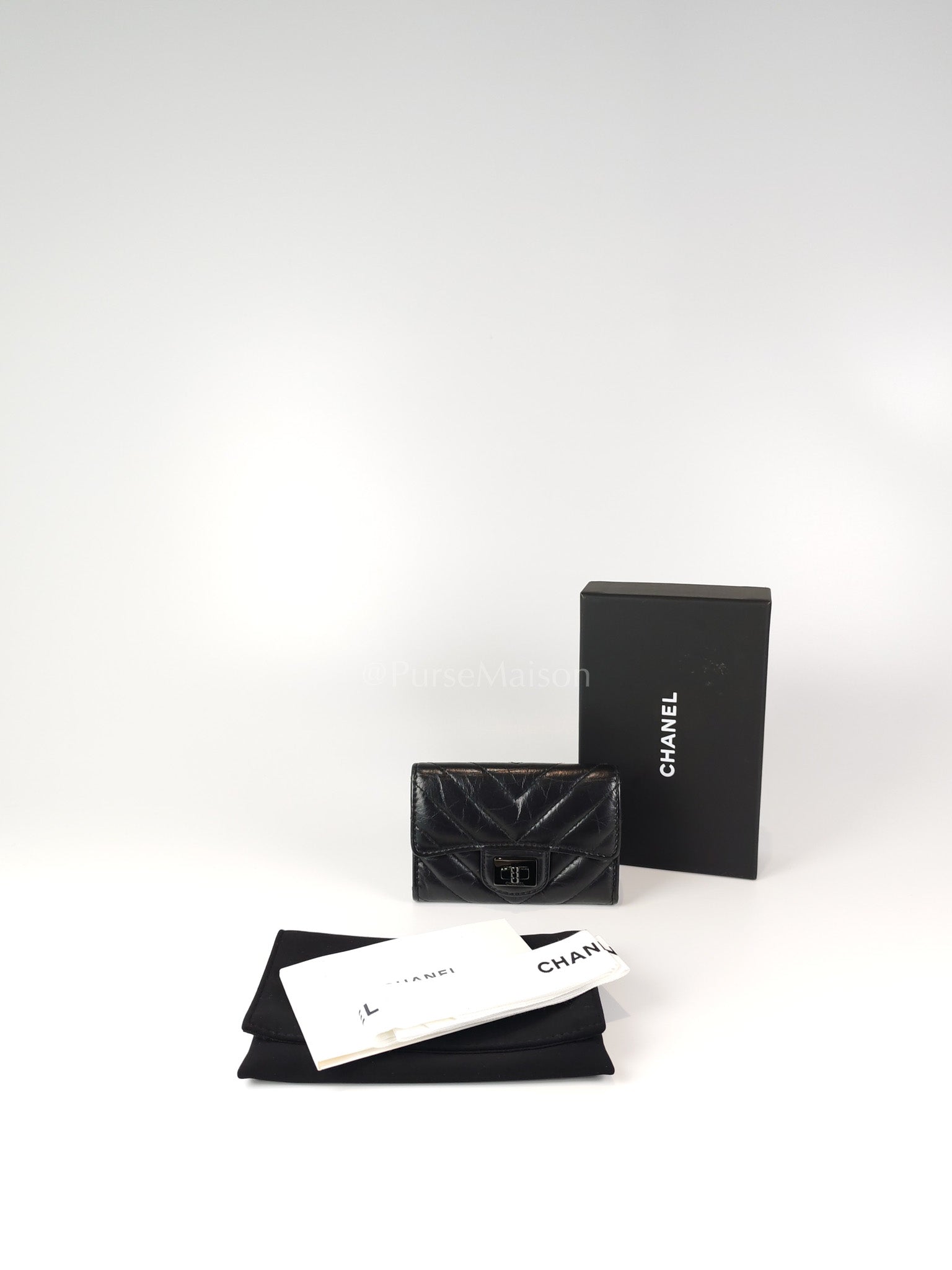 Reissue Flap Card Holder So Black in Distressed Calfskin Leather Series 24 | Purse Maison Luxury Bags Shop