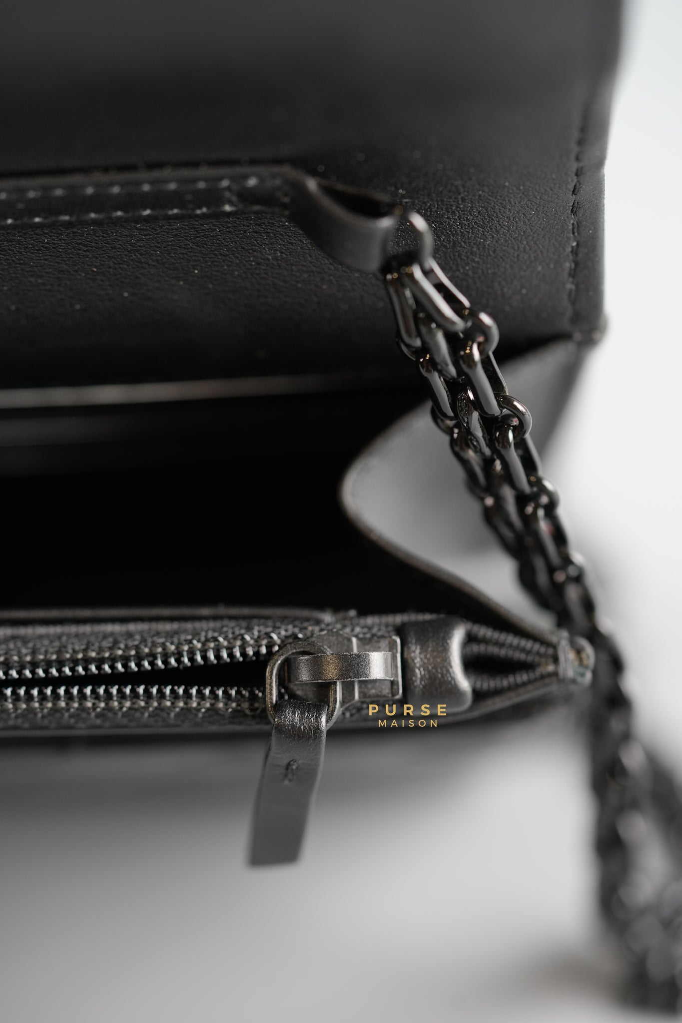 Reissue Wallet on Chain Chevron Calfskin Leather So Black Series 30 | Purse Maison Luxury Bags Shop