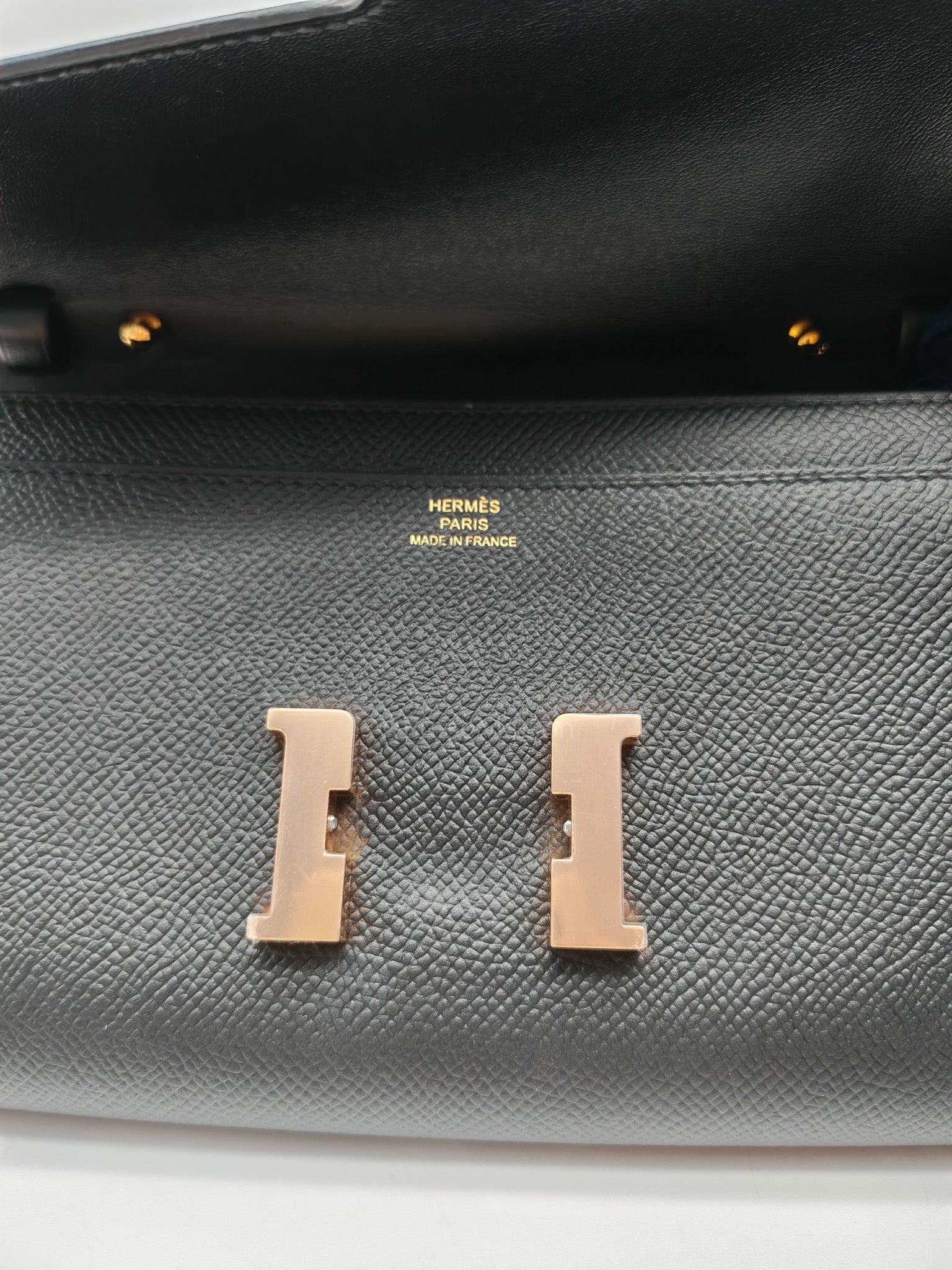Constance To Go in Black Epsom Leather & Rose Gold Hardware Stamp W(2024)