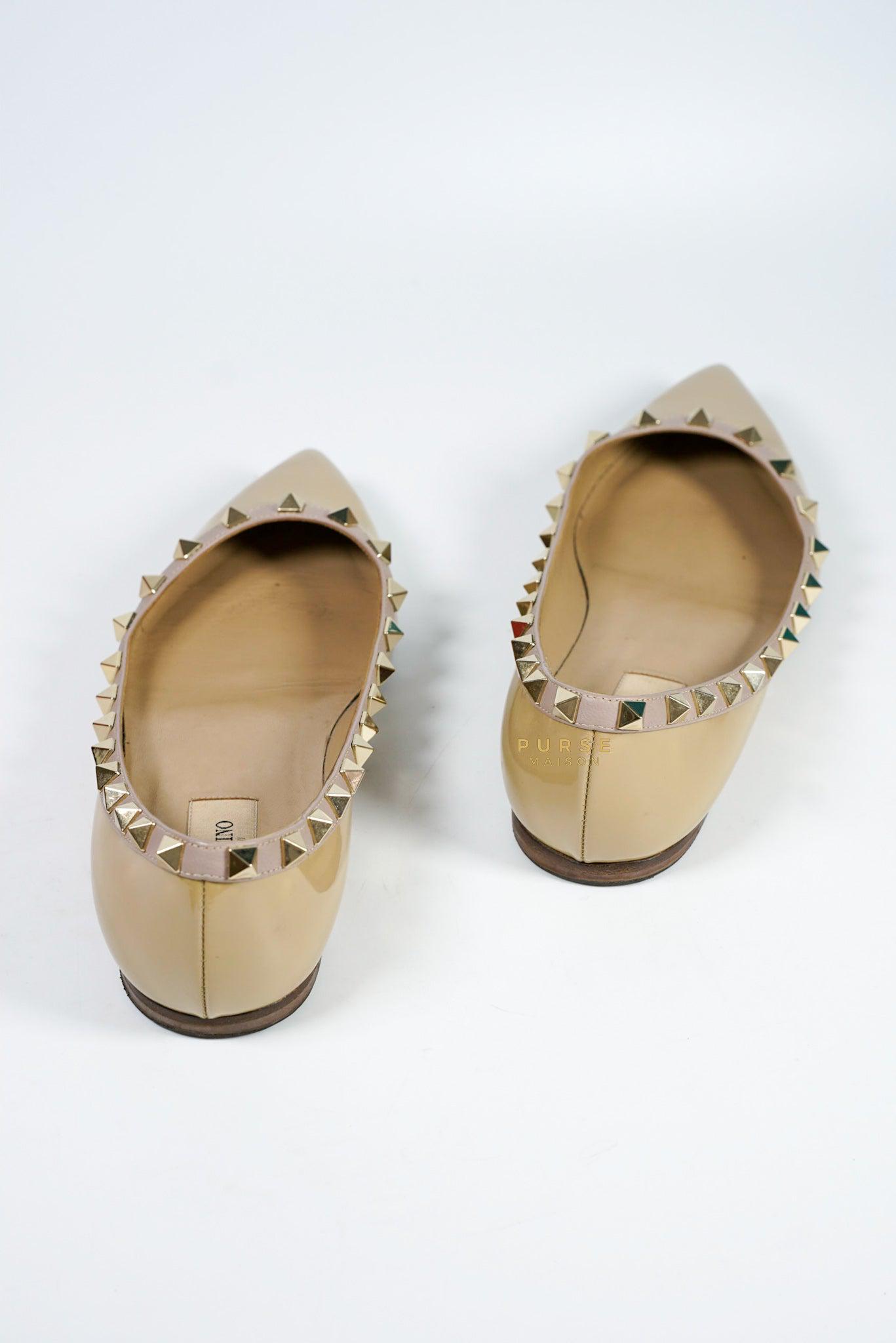 Valentino Rockstud Ballerina in Nude Patent Leather Shoes (Size 37.5 EUR, 25cm)