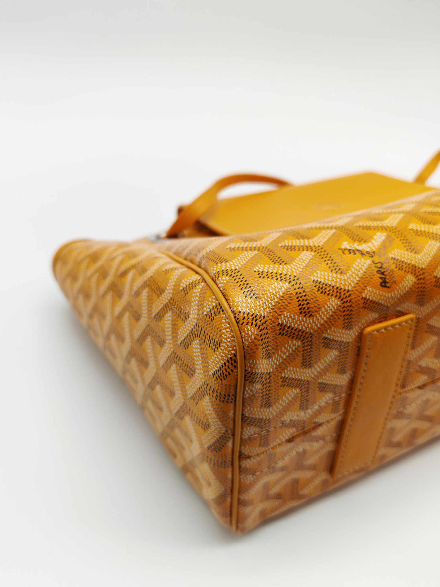 Rouette PM Jaune in Goyardine Canvas Tote Bag | Purse Maison Luxury Bags Shop