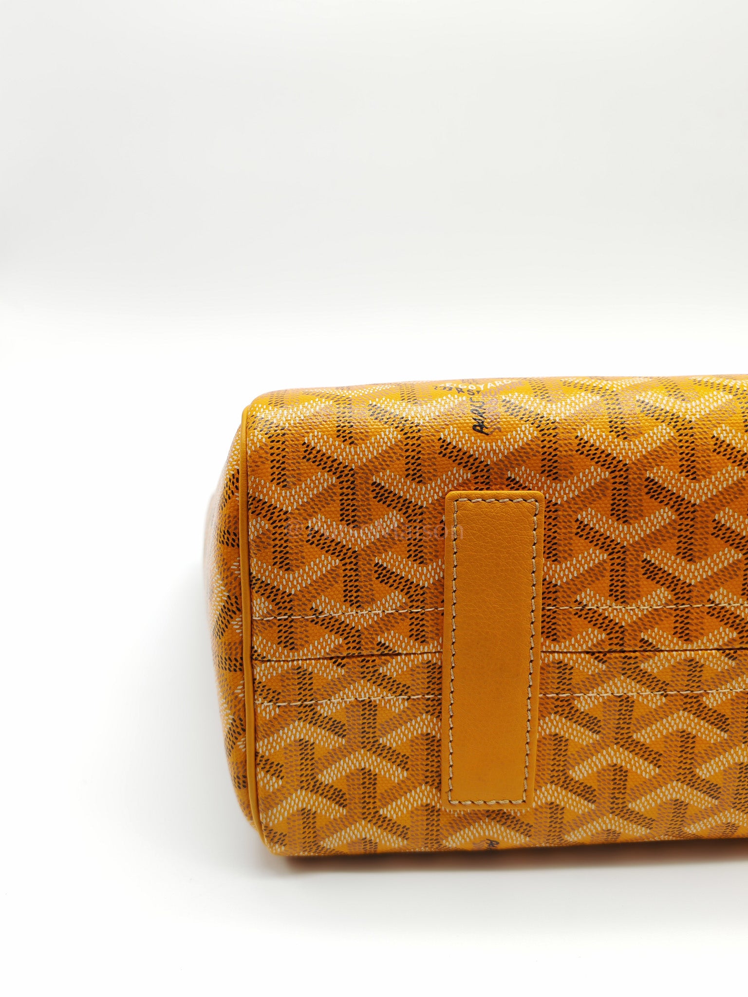 Rouette PM Jaune in Goyardine Canvas Tote Bag | Purse Maison Luxury Bags Shop