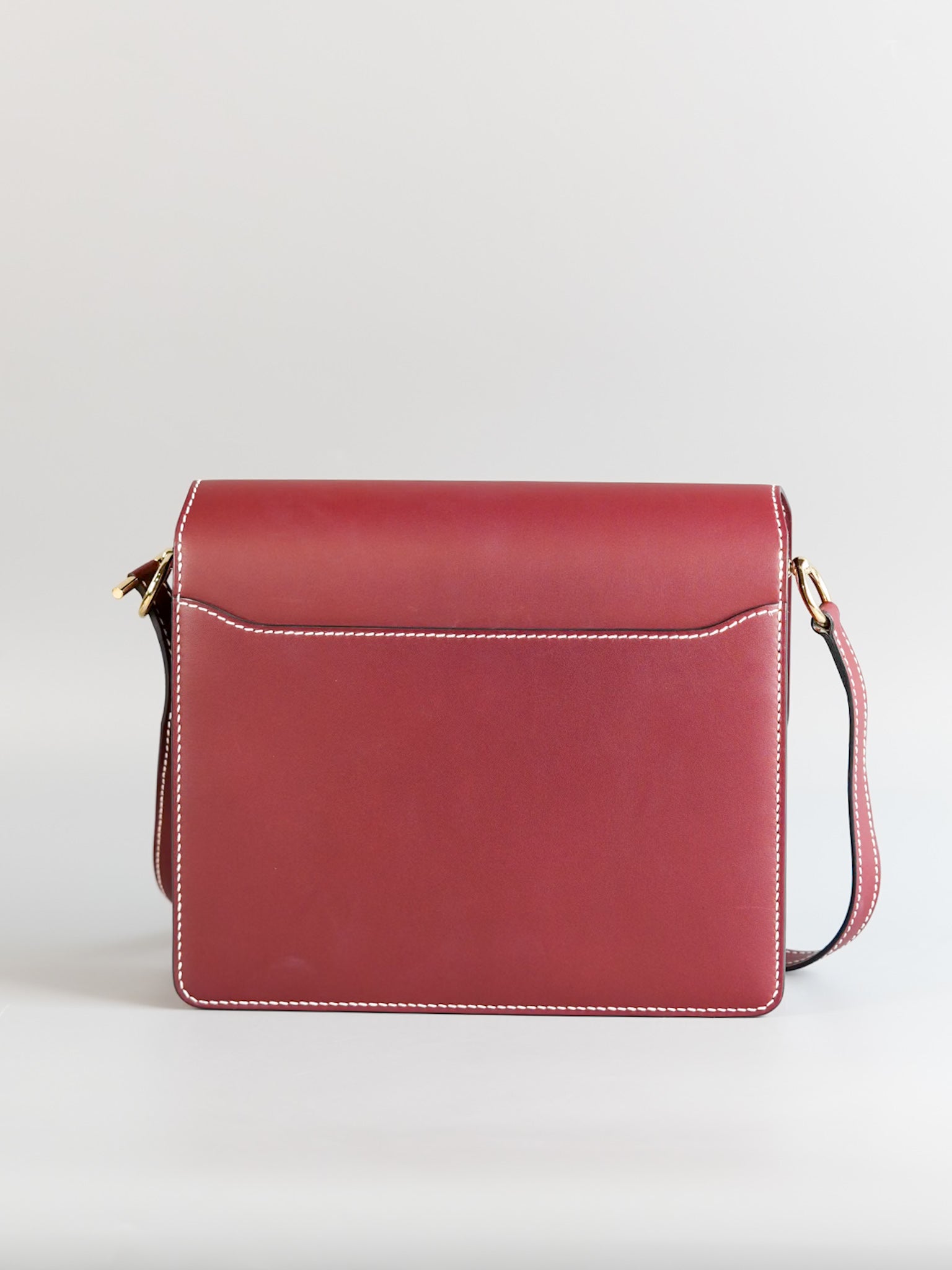 Roulis 23 Rouge Sombrero Swift Leather and Gold Hardwares Stamp Square R (2014) | Purse Maison Luxury Bags Shop