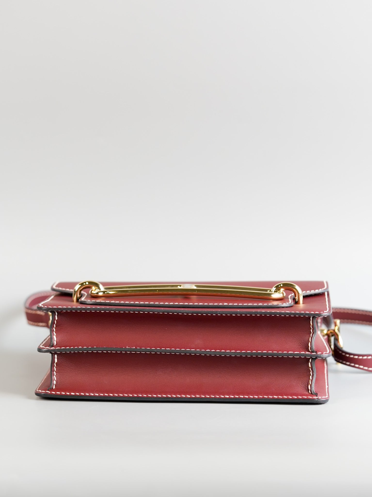 Roulis 23 Rouge Sombrero Swift Leather and Gold Hardwares Stamp Square R (2014) | Purse Maison Luxury Bags Shop