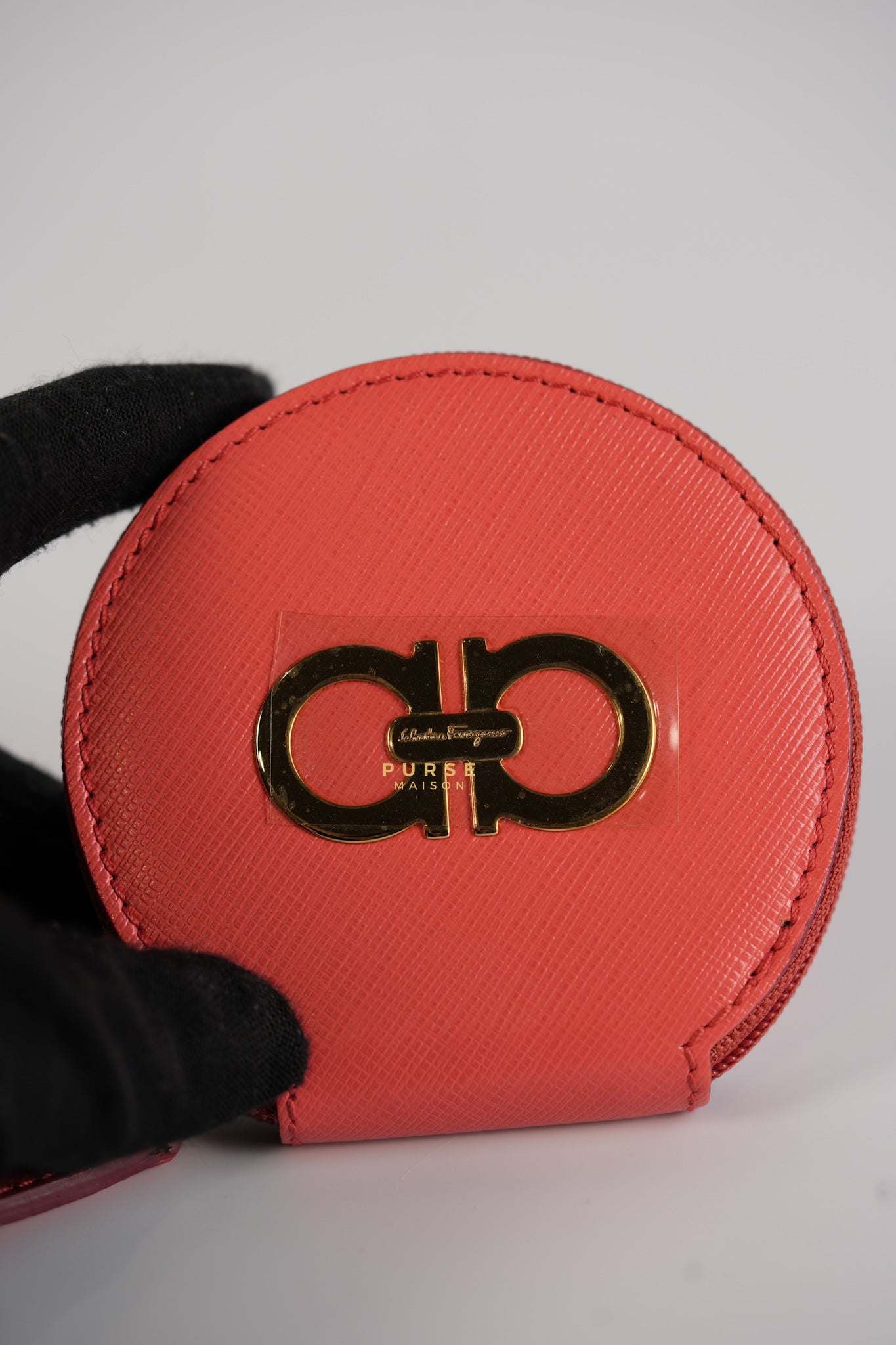 Round Coin Purse in Coral Leather | Purse Maison Luxury Bags Shop