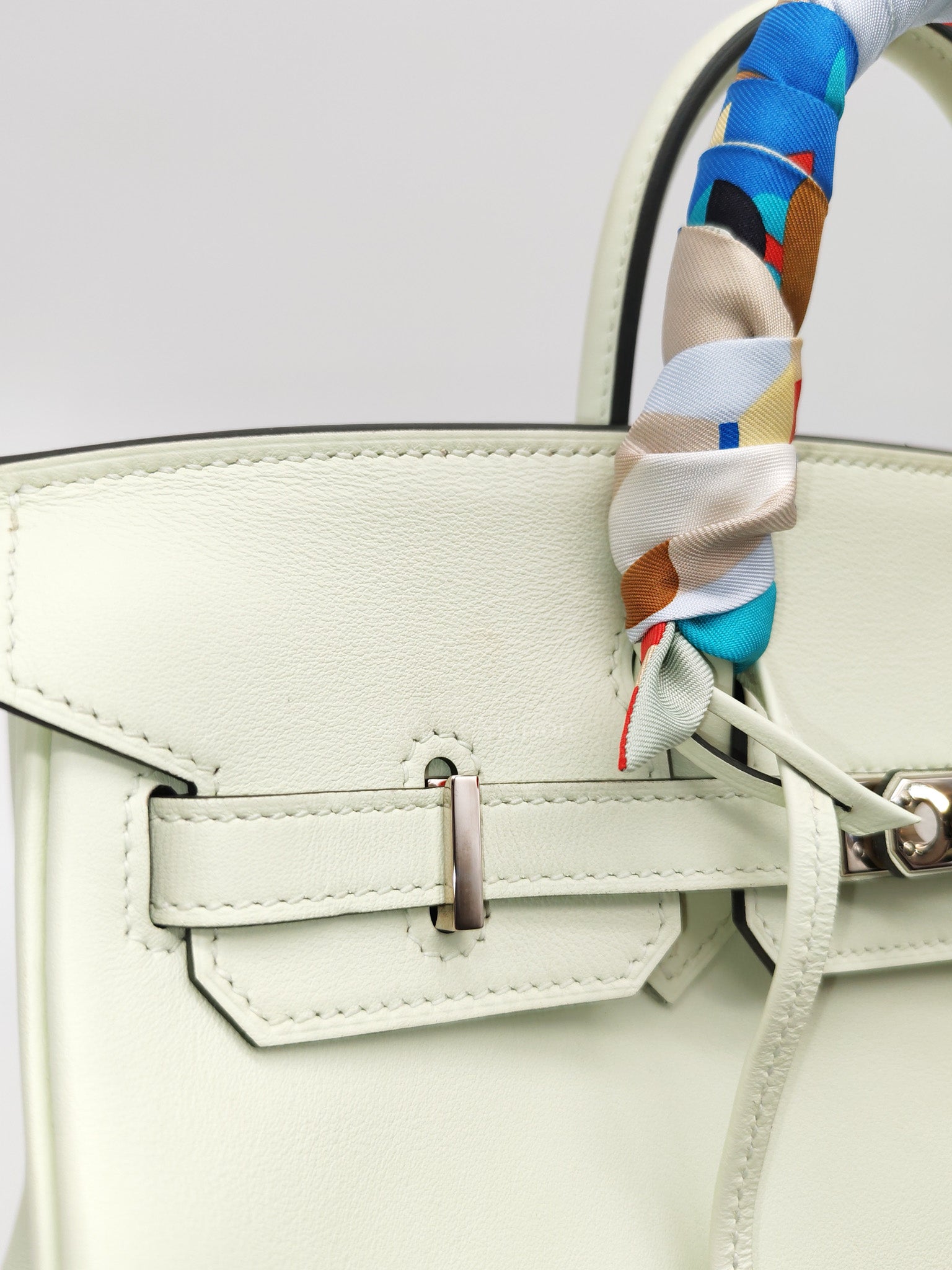 Birkin 25 in Vert Fizz Swift Leather Palladium Hardware Stamp U(2022)