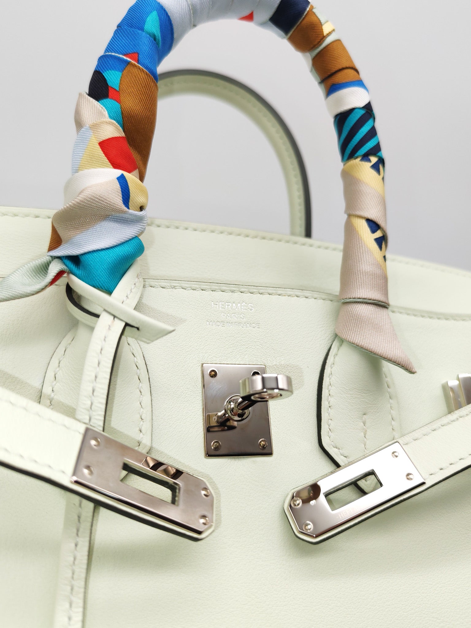 Birkin 25 in Vert Fizz Swift Leather Palladium Hardware Stamp U(2022)