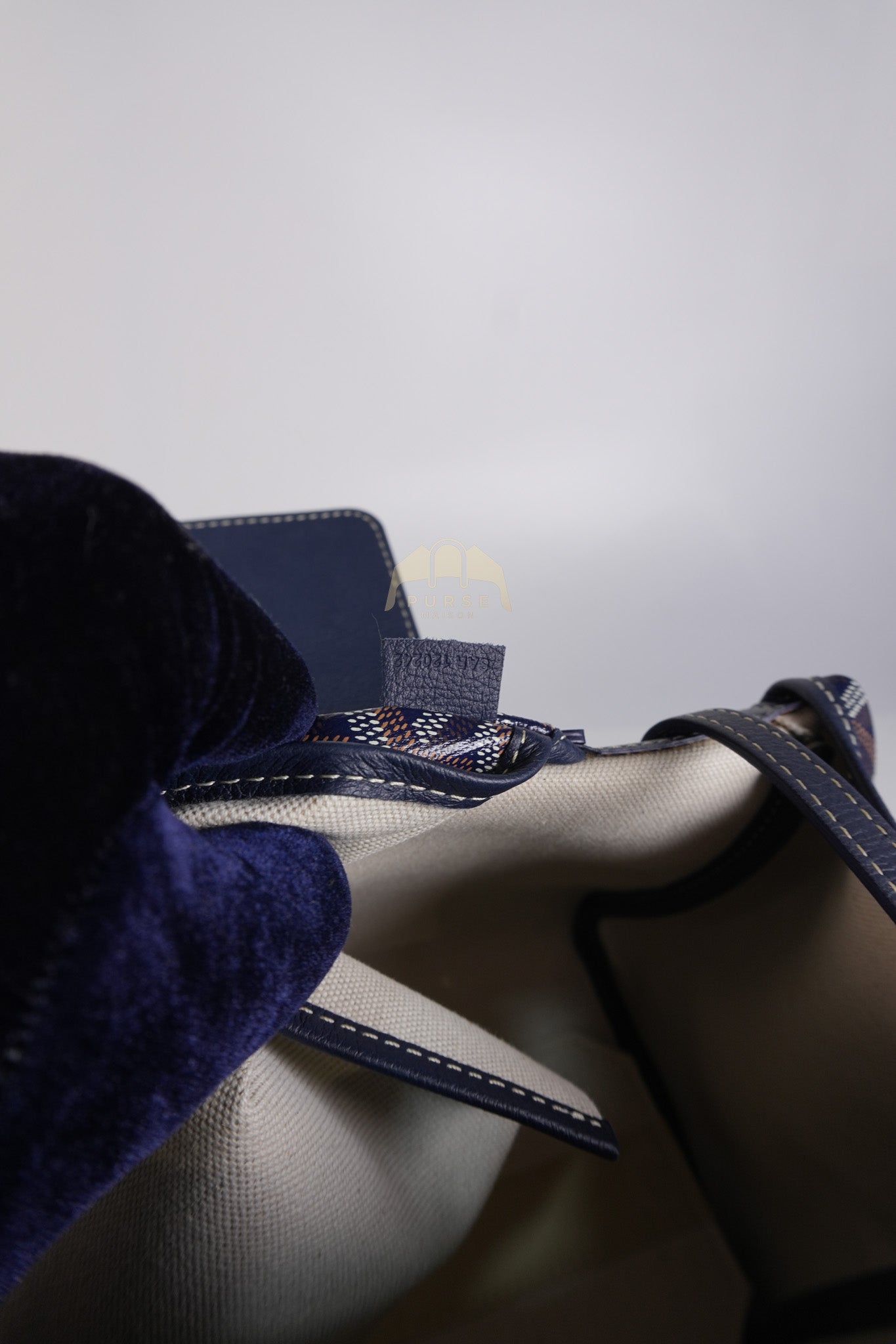 Sac Rouette PM in Navy Blue/ Bleu Marine Goyardine Canvas | Purse Maison Luxury Bags Shop