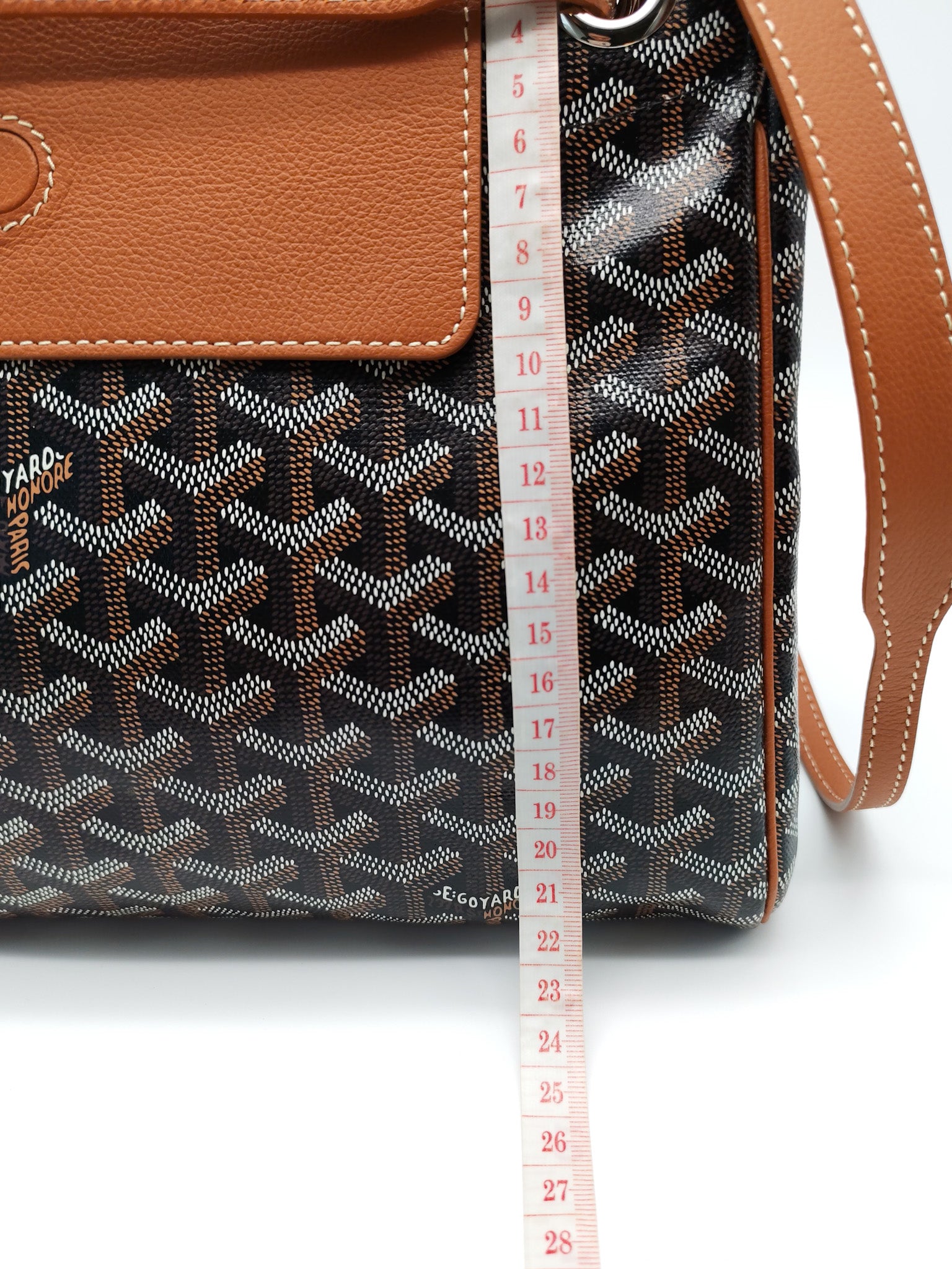 Sac Rouette Souple PM in Noir Et Naturel Goyardine Canvas Tote Bag | Purse Maison Luxury Bags Shop