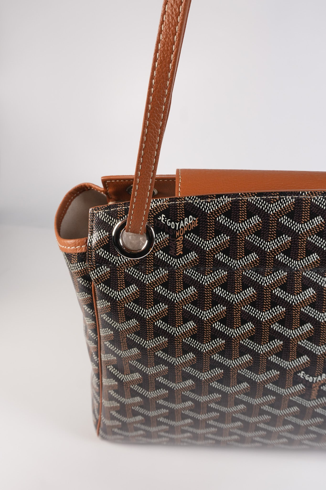 Sac Rouette Souple PM in Noir Et Naturel/Tan | Purse Maison Luxury Bags Shop