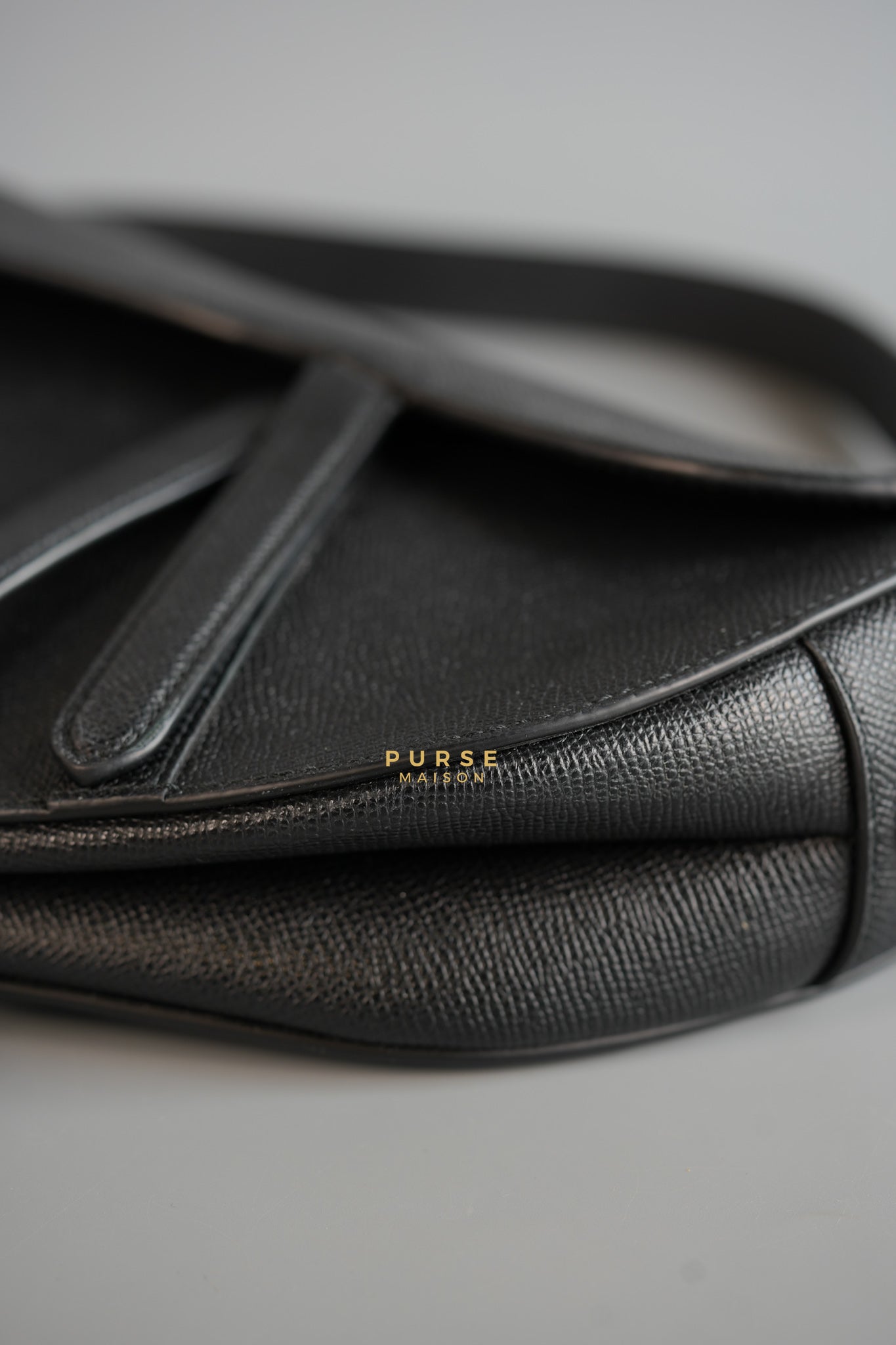 Saddle Medium in Black Grained Calfskin Leather and Gold Hardware | Purse Maison Luxury Bags Shop