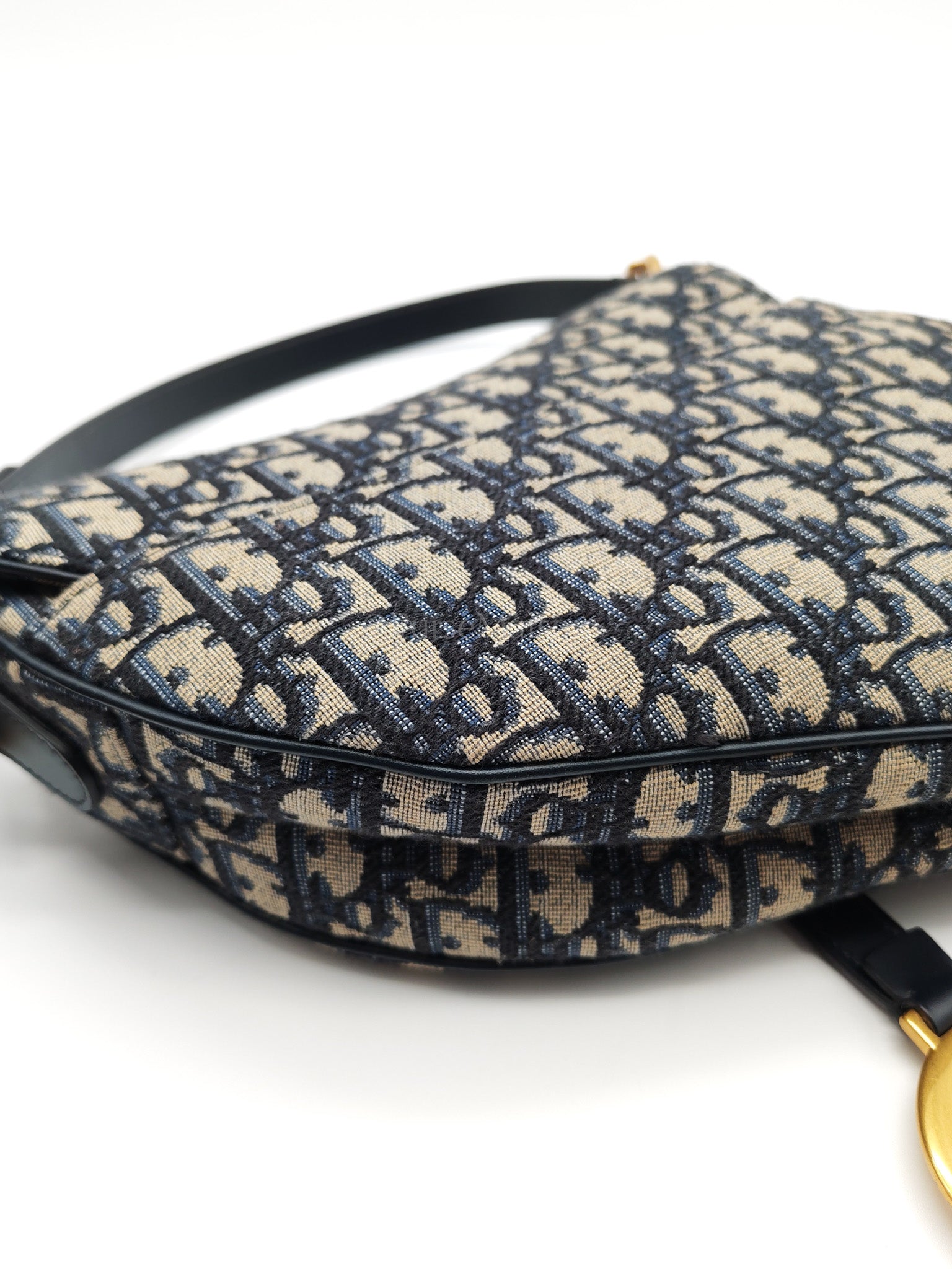 Saddle Medium in Blue Oblique Jacquard Canvas with Strap | Purse Maison Luxury Bags Shop