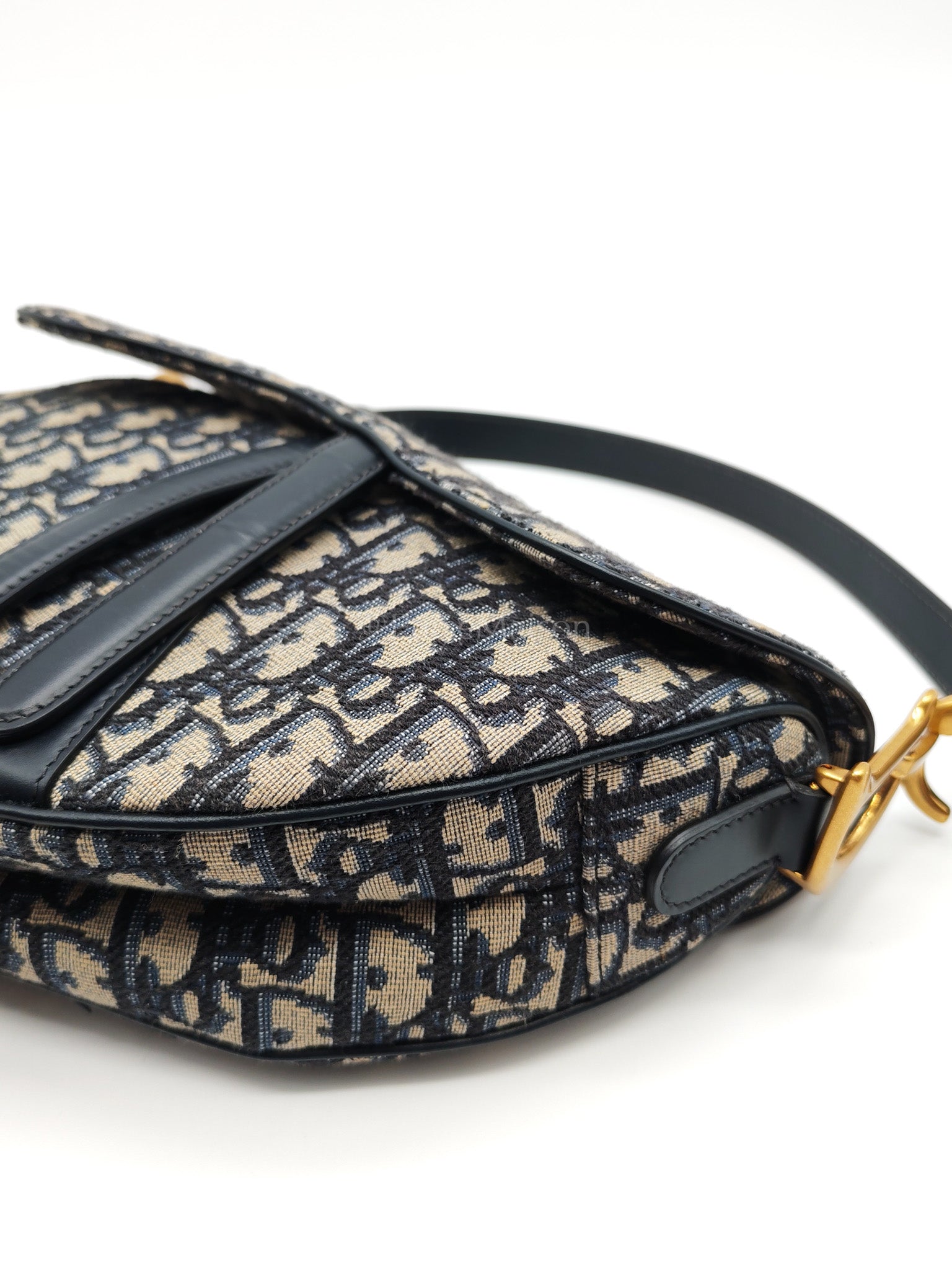 Saddle Medium in Blue Oblique Jacquard Canvas with Strap | Purse Maison Luxury Bags Shop
