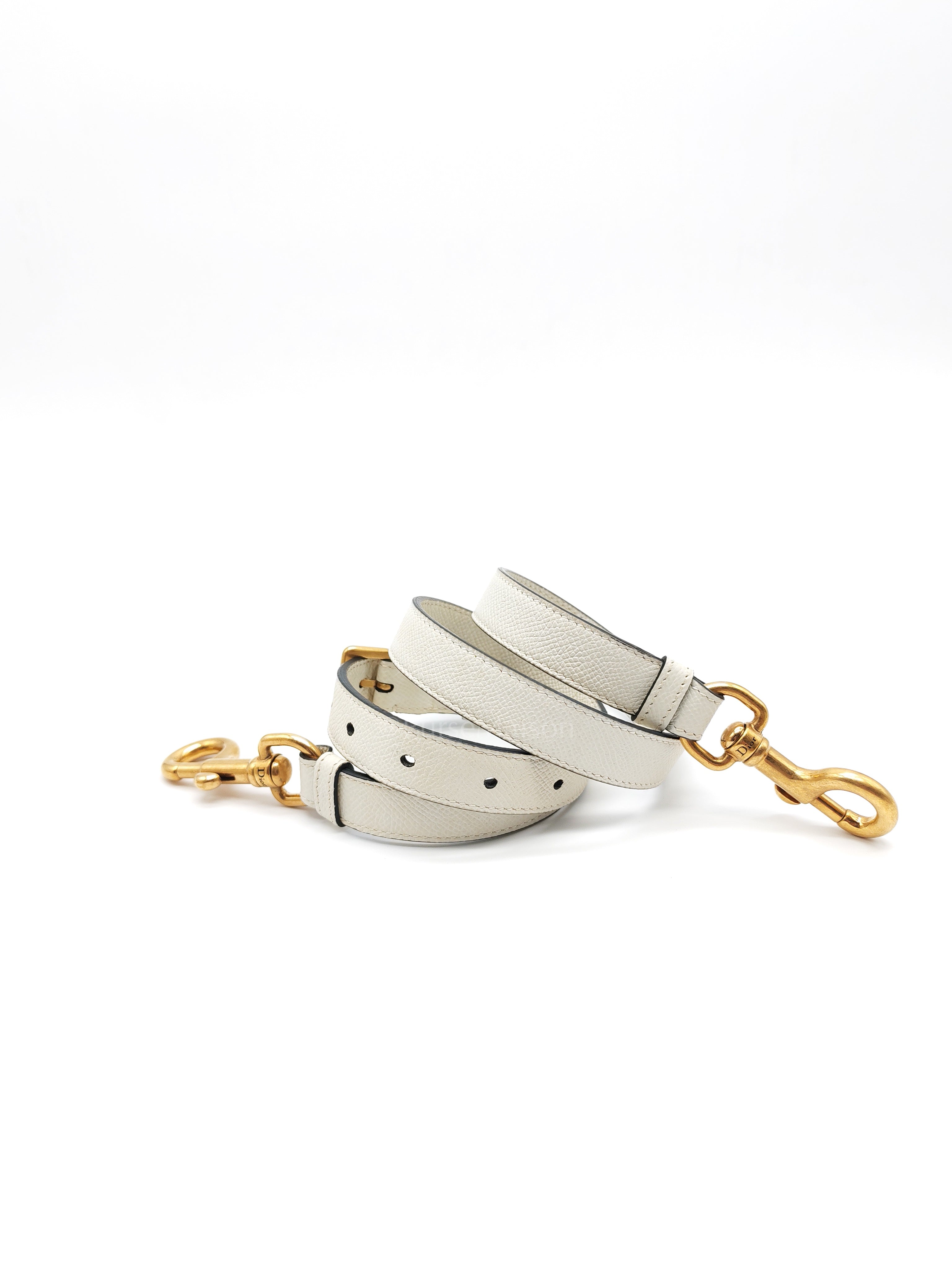 Saddle Shoulder Bag Medium in Latte Grained Calfskin Leather | Purse Maison Luxury Bags Shop