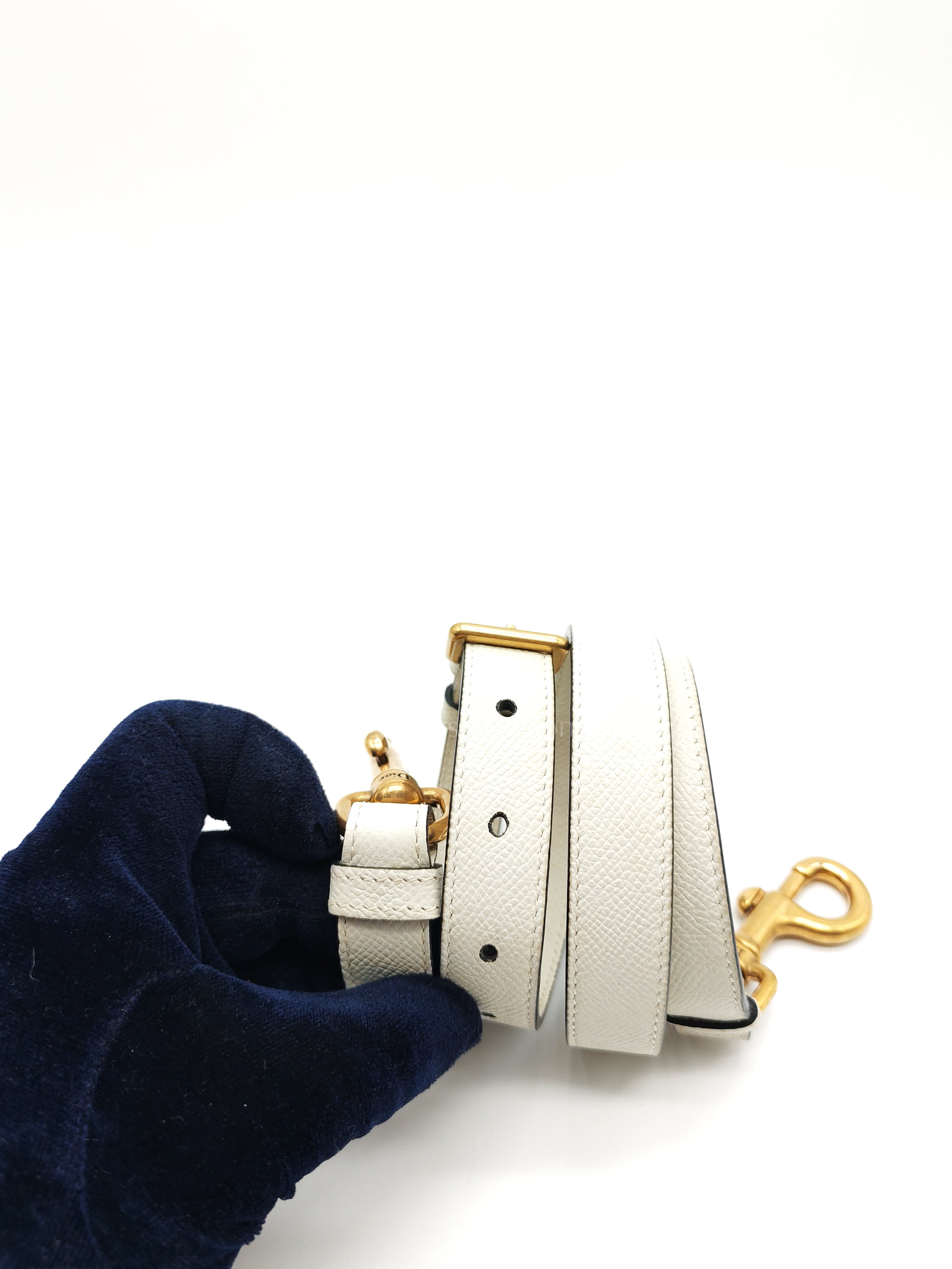 Saddle Shoulder Bag Medium in Latte Grained Calfskin Leather | Purse Maison Luxury Bags Shop