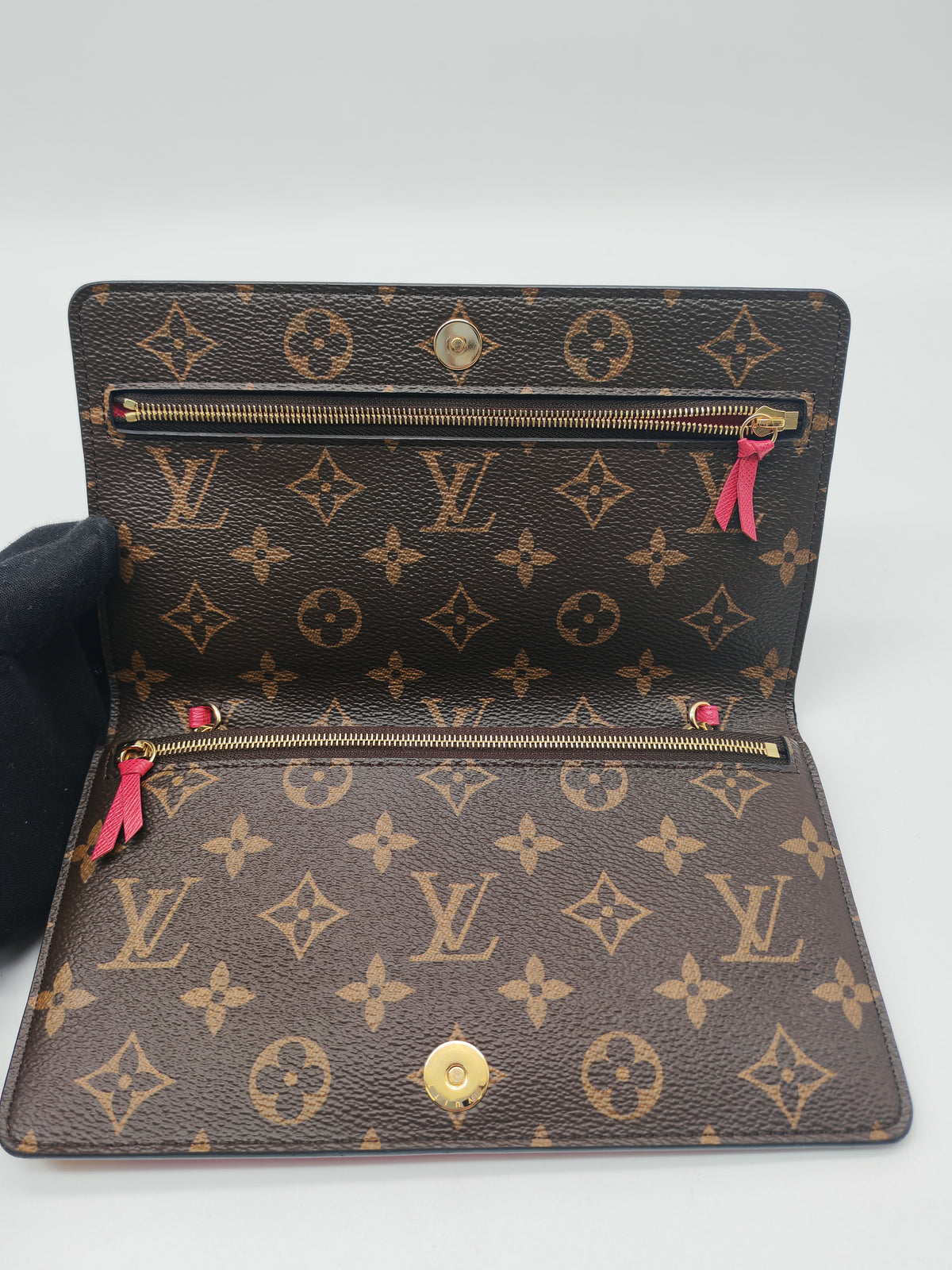 Louis Vuitton Summer Trunks Pochette Weekend Bag in Monogram Canvas and Gold Hardware (Datecode: UB1178)