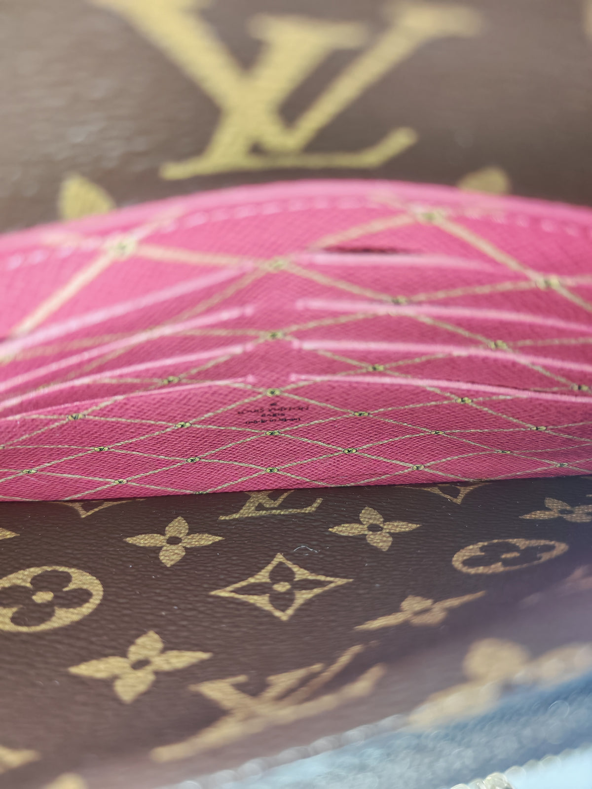 Louis Vuitton Summer Trunks Pochette Weekend Bag in Monogram Canvas and Gold Hardware (Datecode: UB1178)