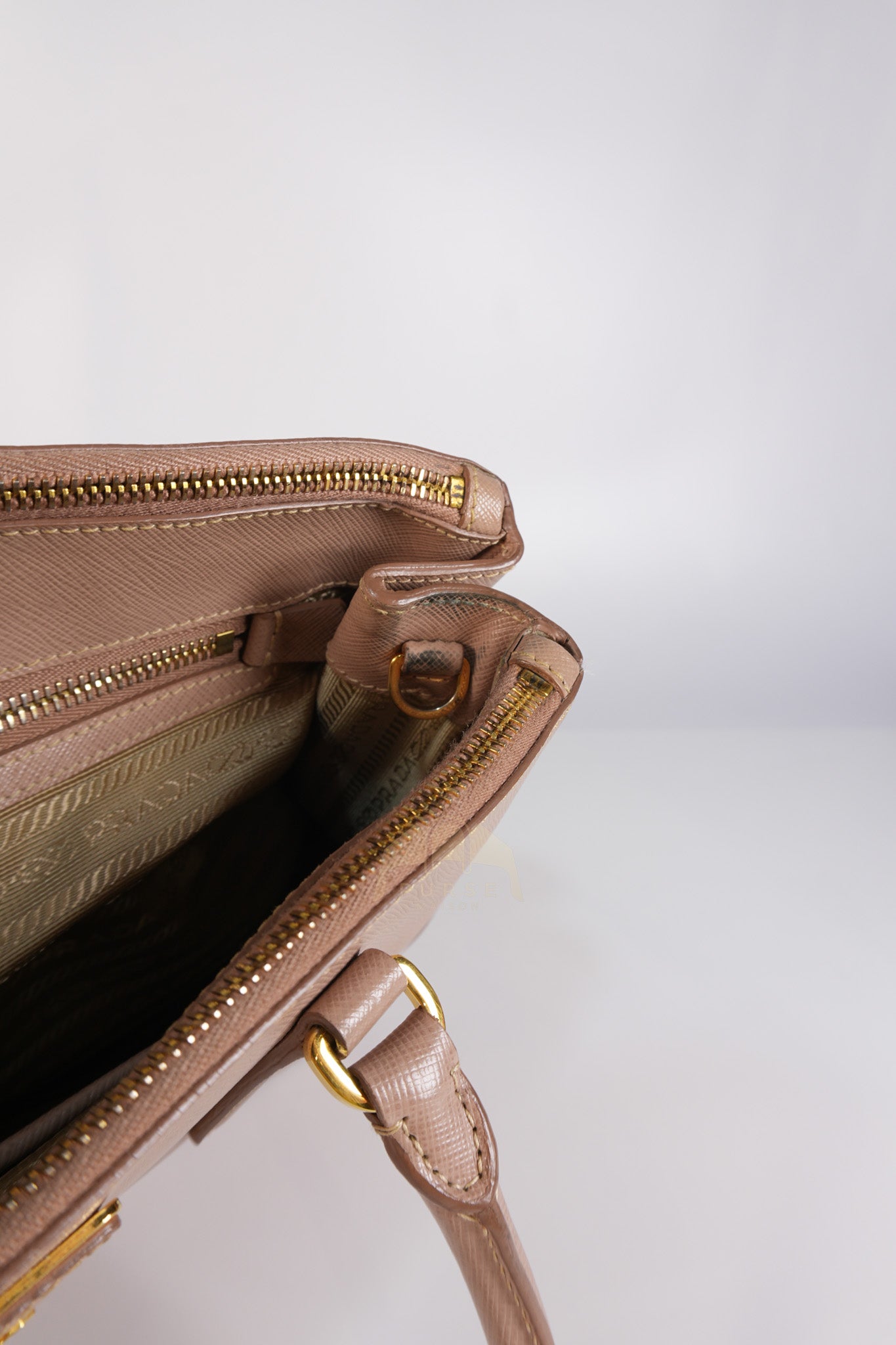 Saffiano Galleria Small Double Zip Satchel in Dusty Rose | Purse Maison Luxury Bags Shop