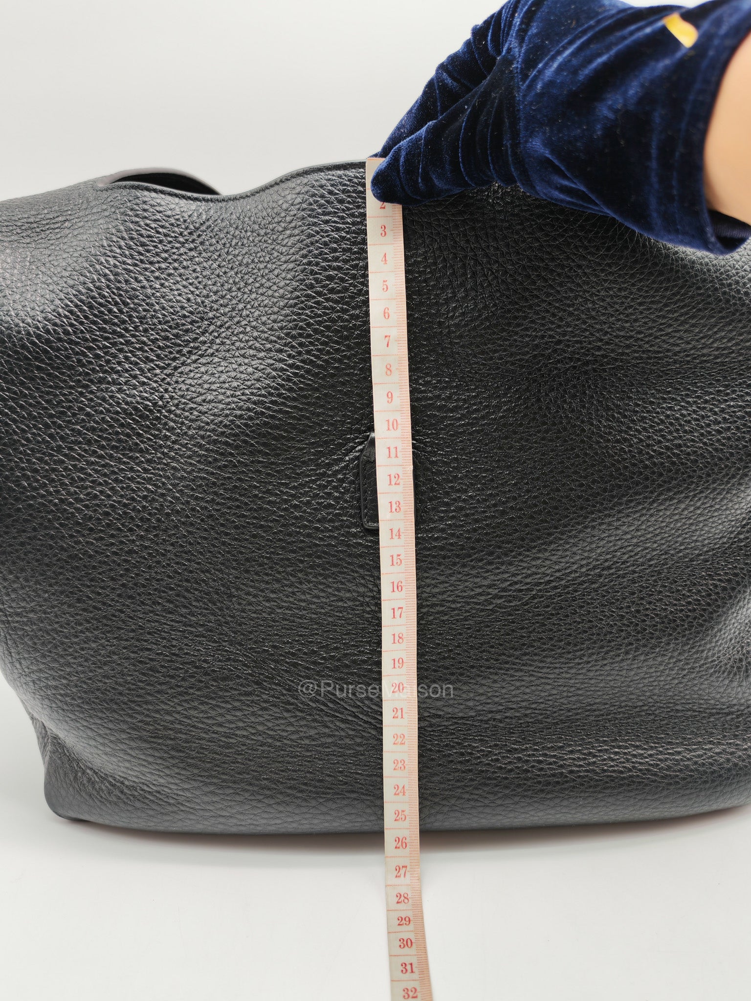 Saint Laurent Le 5a7 Bea Tote Bag in Black Grained Leather Tote Bag | Purse Maison Luxury Bags Shop