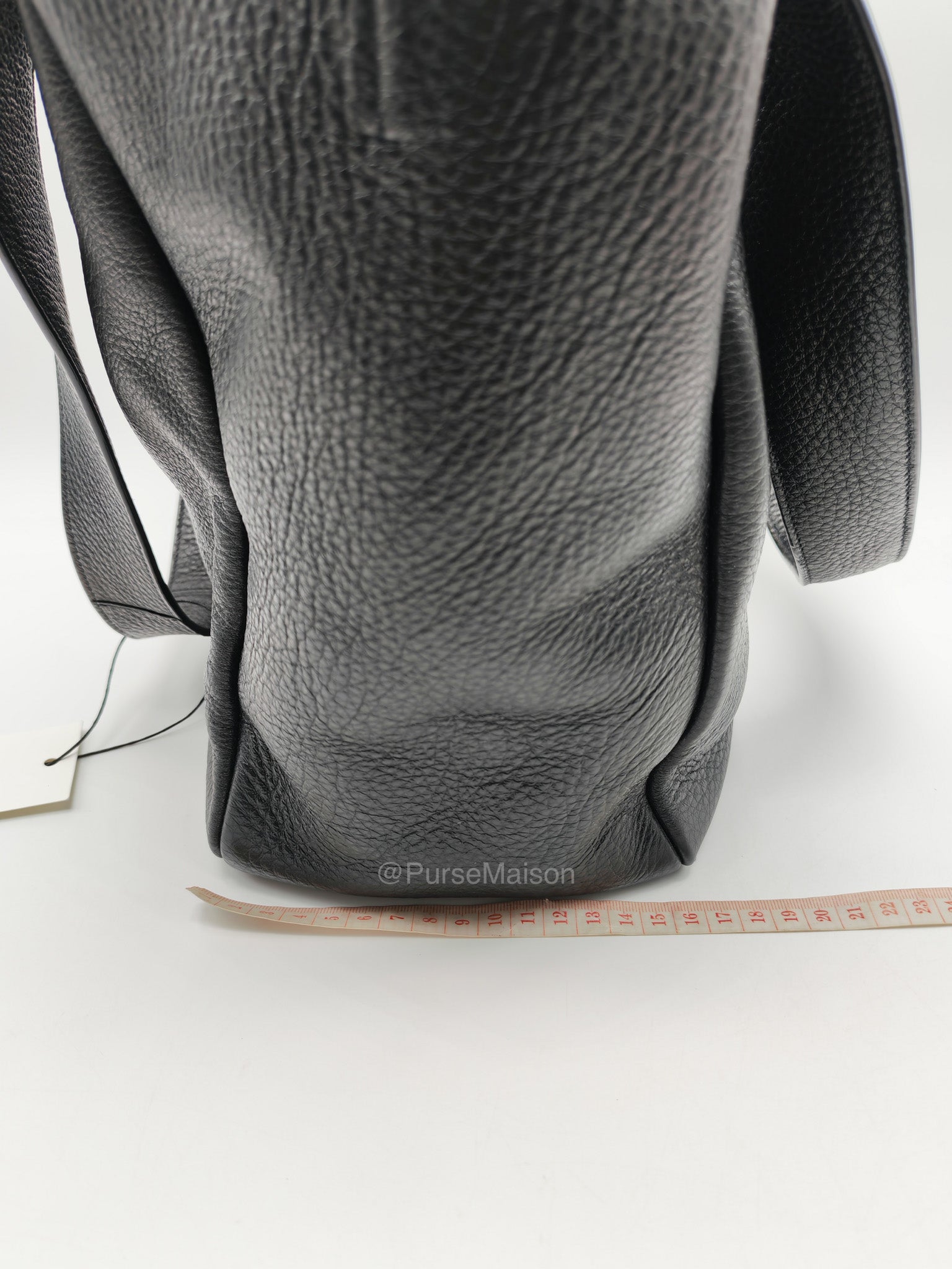 Saint Laurent Le 5a7 Bea Tote Bag in Black Grained Leather Tote Bag | Purse Maison Luxury Bags Shop