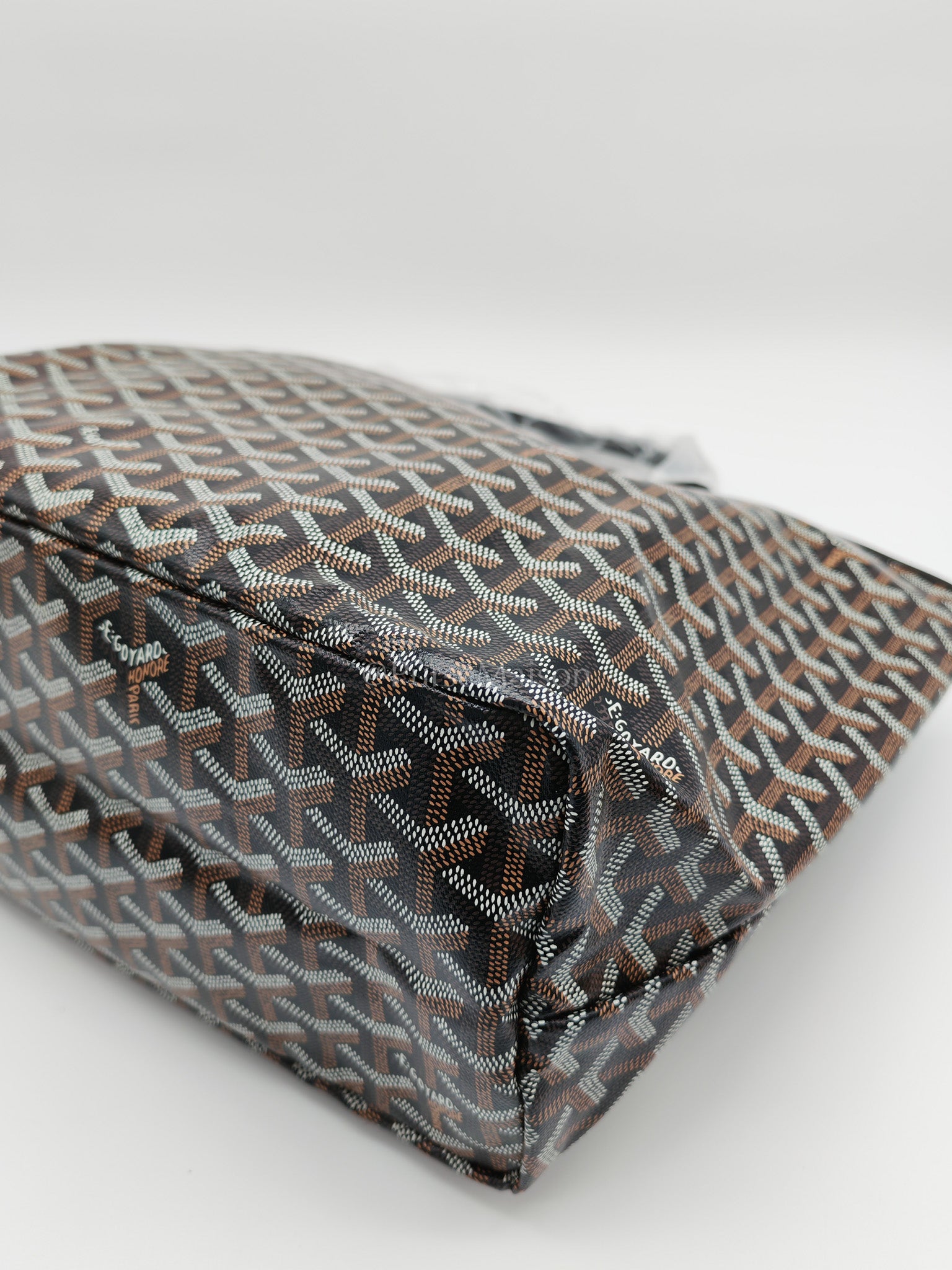 Saint Louis PM Black with Croc Universel Clip Charm in Goyardine Canvas Tote Bag | Purse Maison Luxury Bags Shop