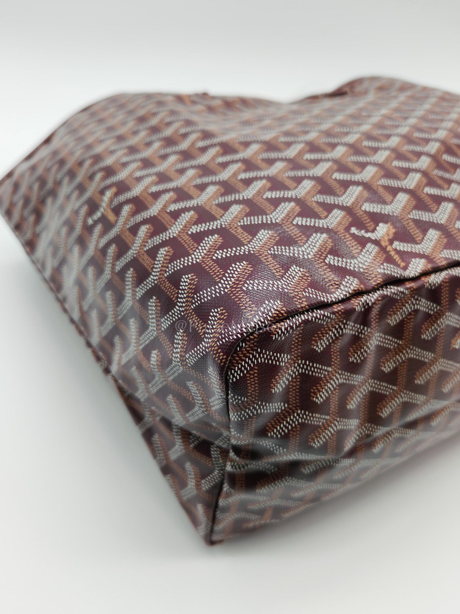 Saint Louis PM Bordeaux in Goyardine Canvas | Purse Maison Luxury Bags Shop