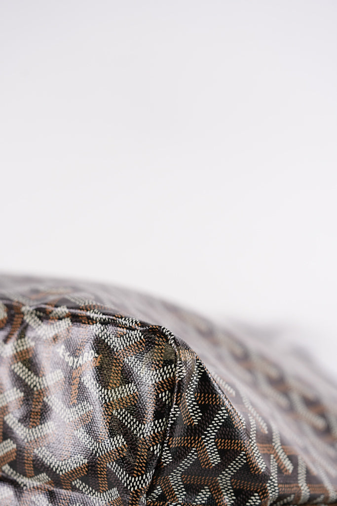 Saint Louis PM in Black Goyardine Canvas | Purse Maison Luxury Bags Shop