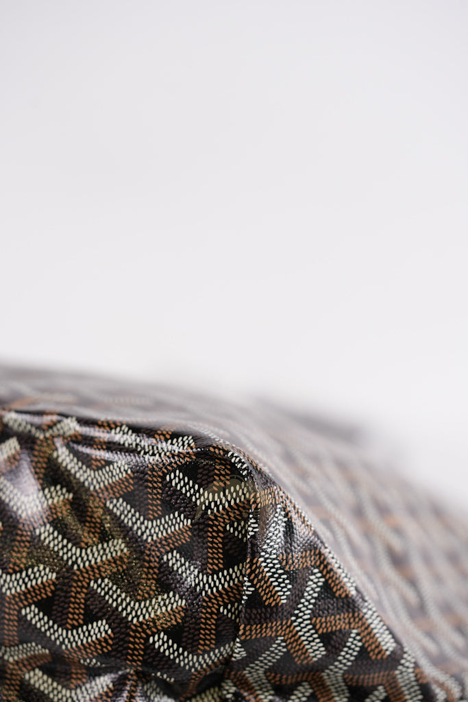 Saint Louis PM in Black Goyardine Canvas | Purse Maison Luxury Bags Shop