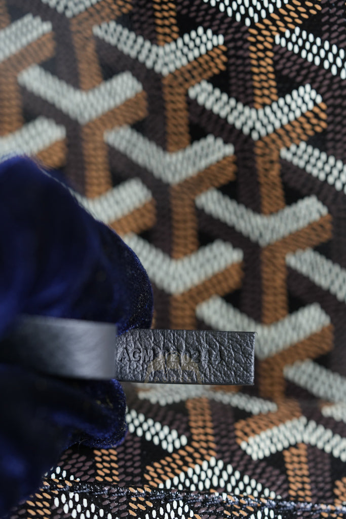 Saint Louis PM in Black Goyardine Canvas | Purse Maison Luxury Bags Shop