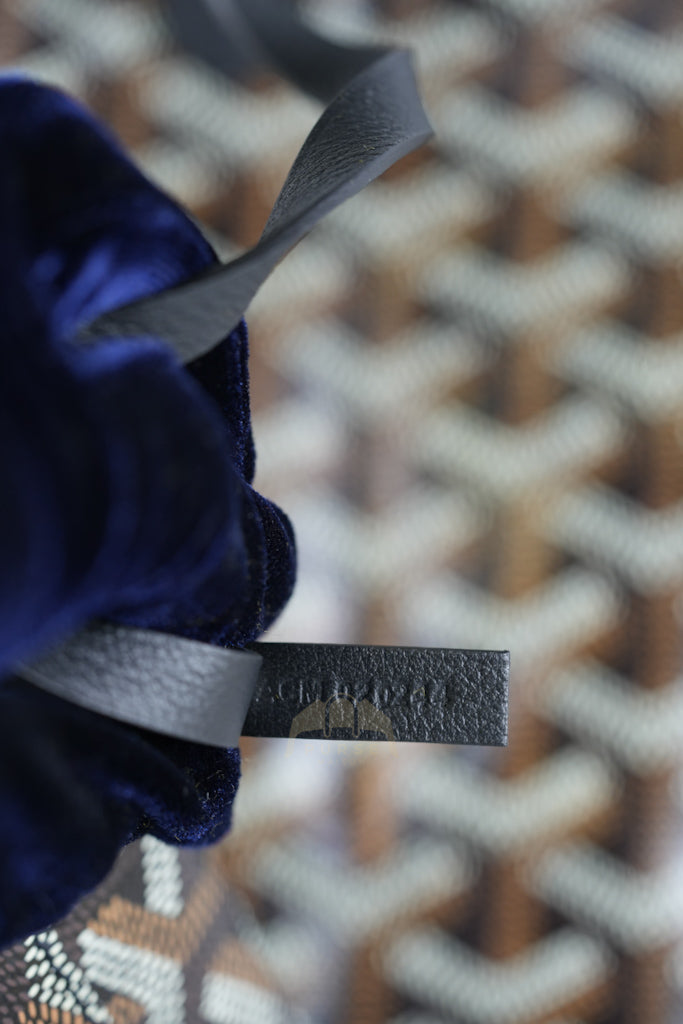 Saint Louis PM in Black Goyardine Canvas | Purse Maison Luxury Bags Shop